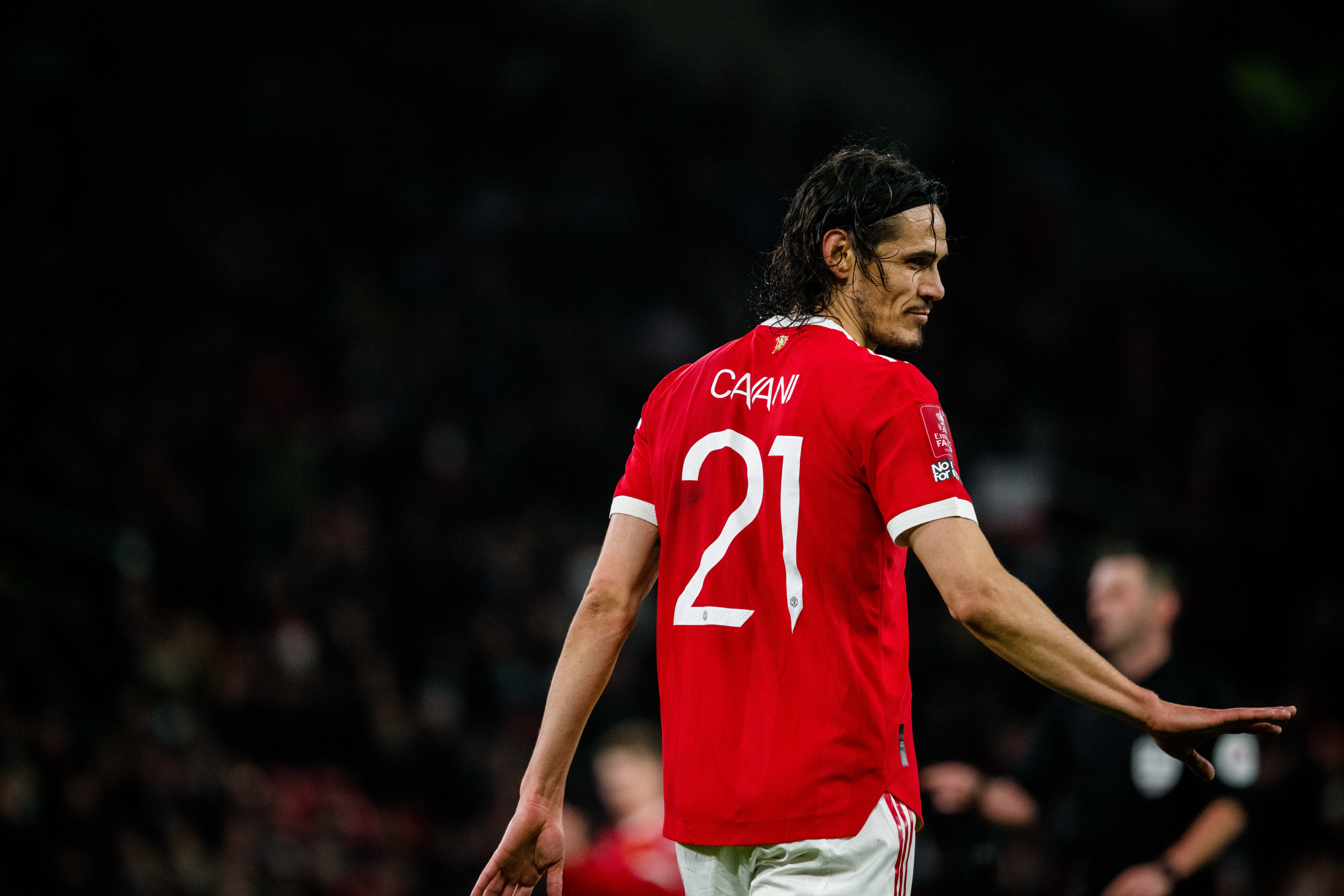 8256x5504 Edinson Cavani is among the top two hardest working forwards in the PL