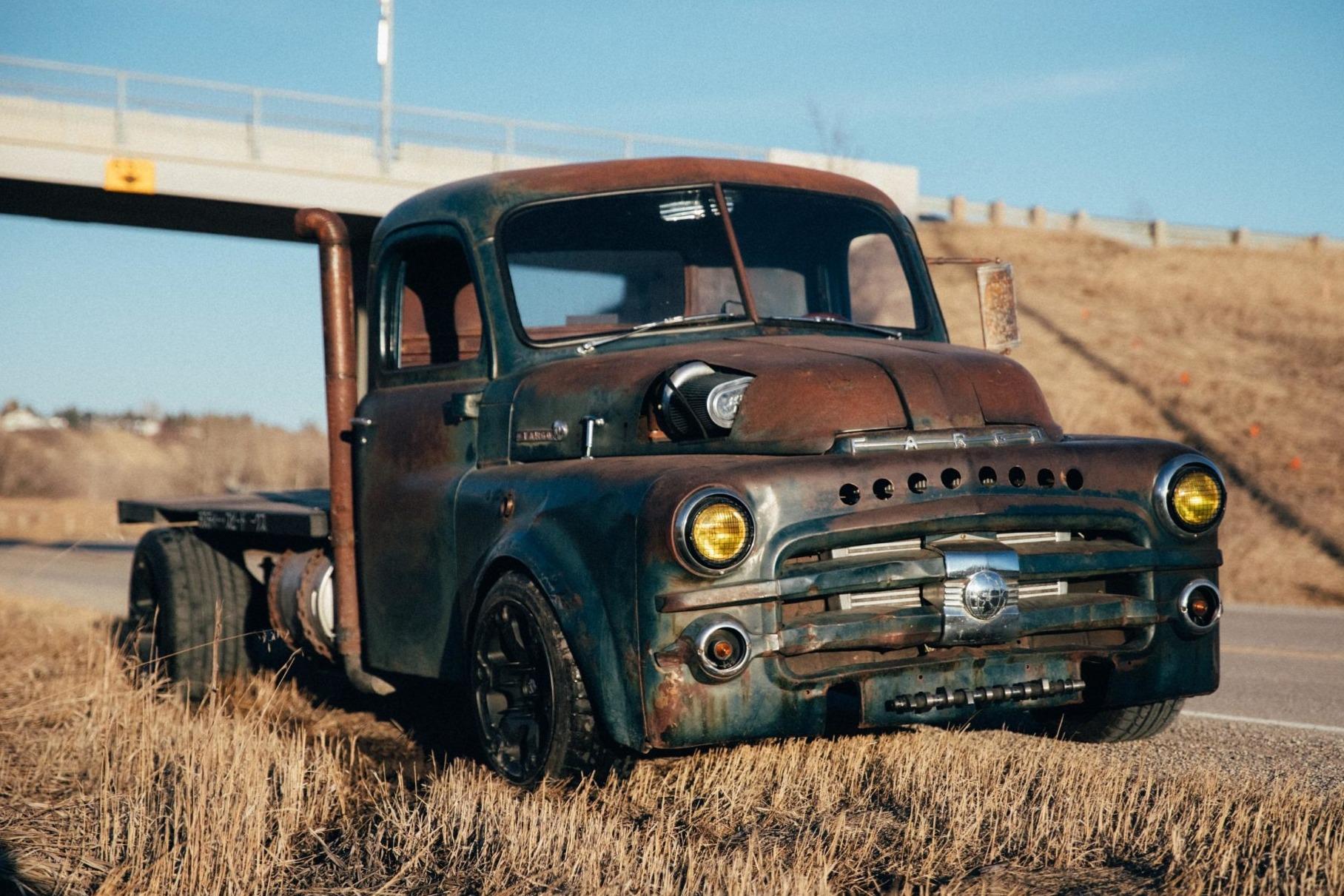 1816x1211 Farm Truck Wallpaper