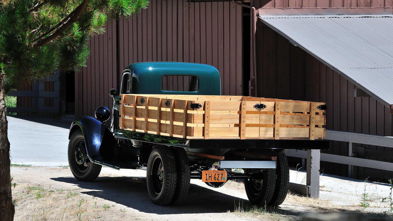 1664x936 Dodge Model K 32 Flatbed Transport Retro Vintage Truck Wallpaperx936