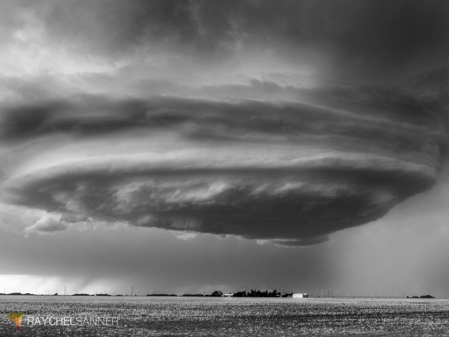 1500x1125 Black and White Storm Photo