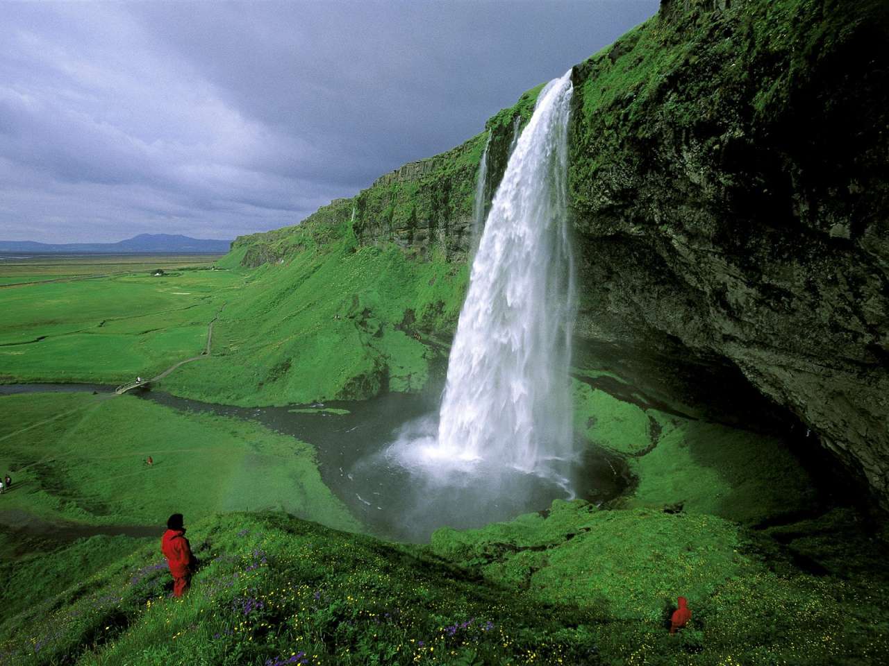1280x960 Iceland Desktop Wallpaper