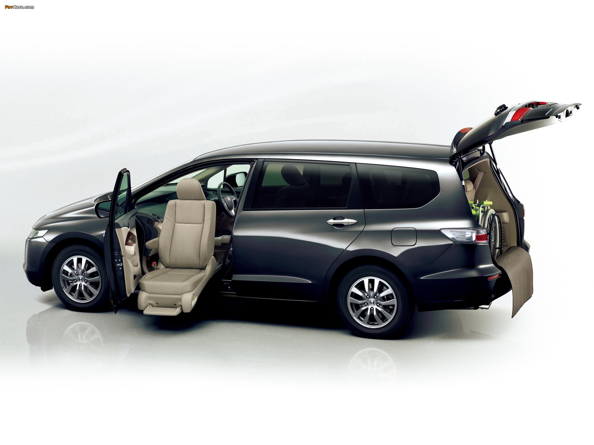 2048x1536 Honda Odyssey JP Spec (RB3) 2011 Wallpaper (2048x1536)
