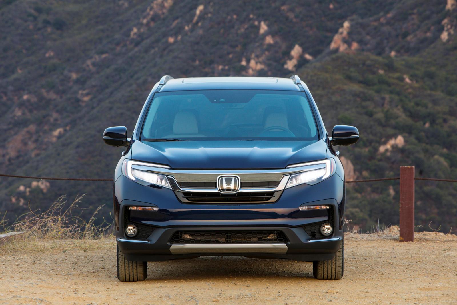 1600x1067 Honda Pilot Exterior Dimensions: Colors Options & Accessories