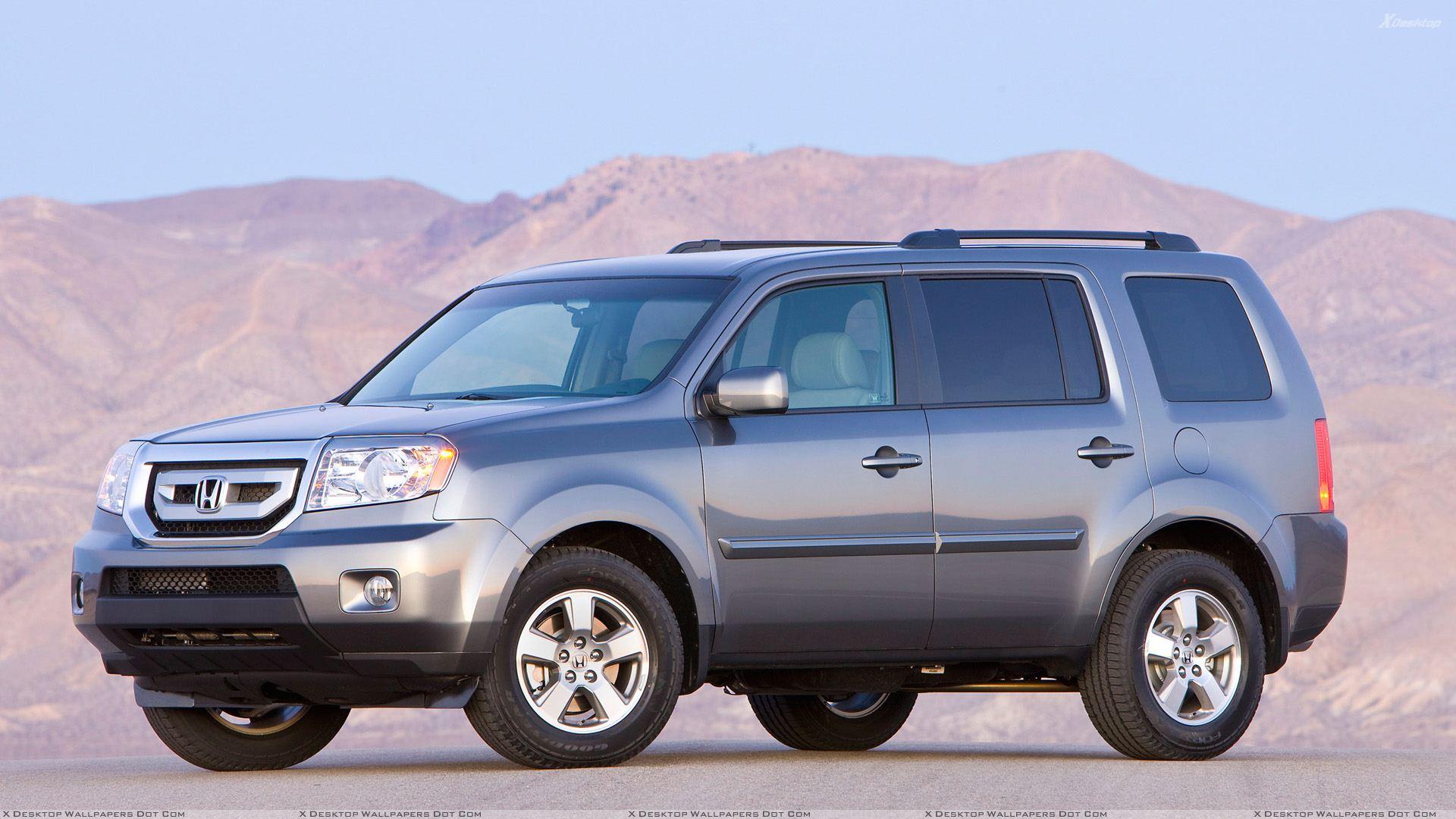 1920x1080 Honda Pilot In Grey Near Mountains Wallpaper