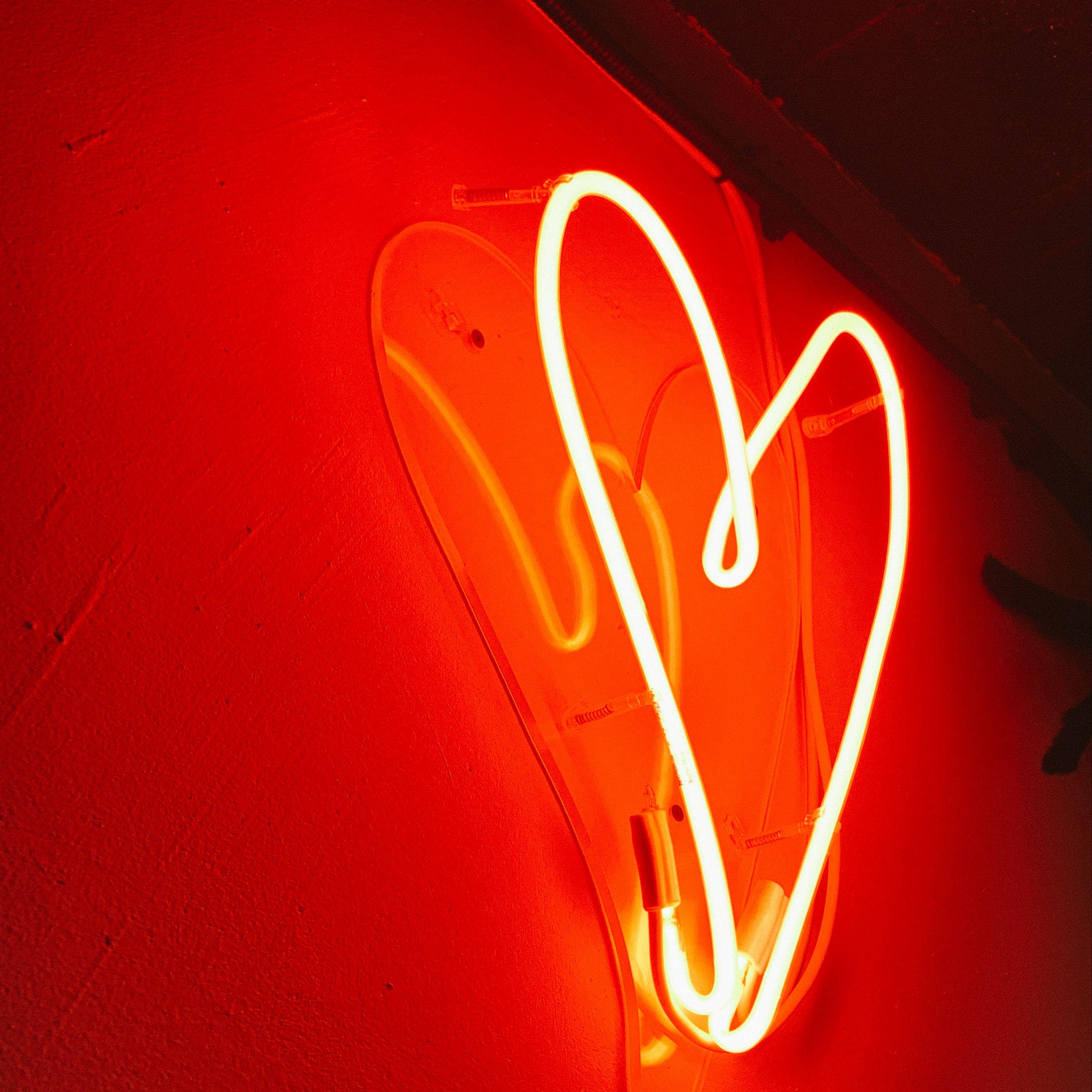2780x2780 Download wallpaper 2780x2780 heart, neon, love, light, red ipad air, ipad air ipad ipad ipad mini ipad mini ipad mini ipad pro 9.7 for parallax HD background