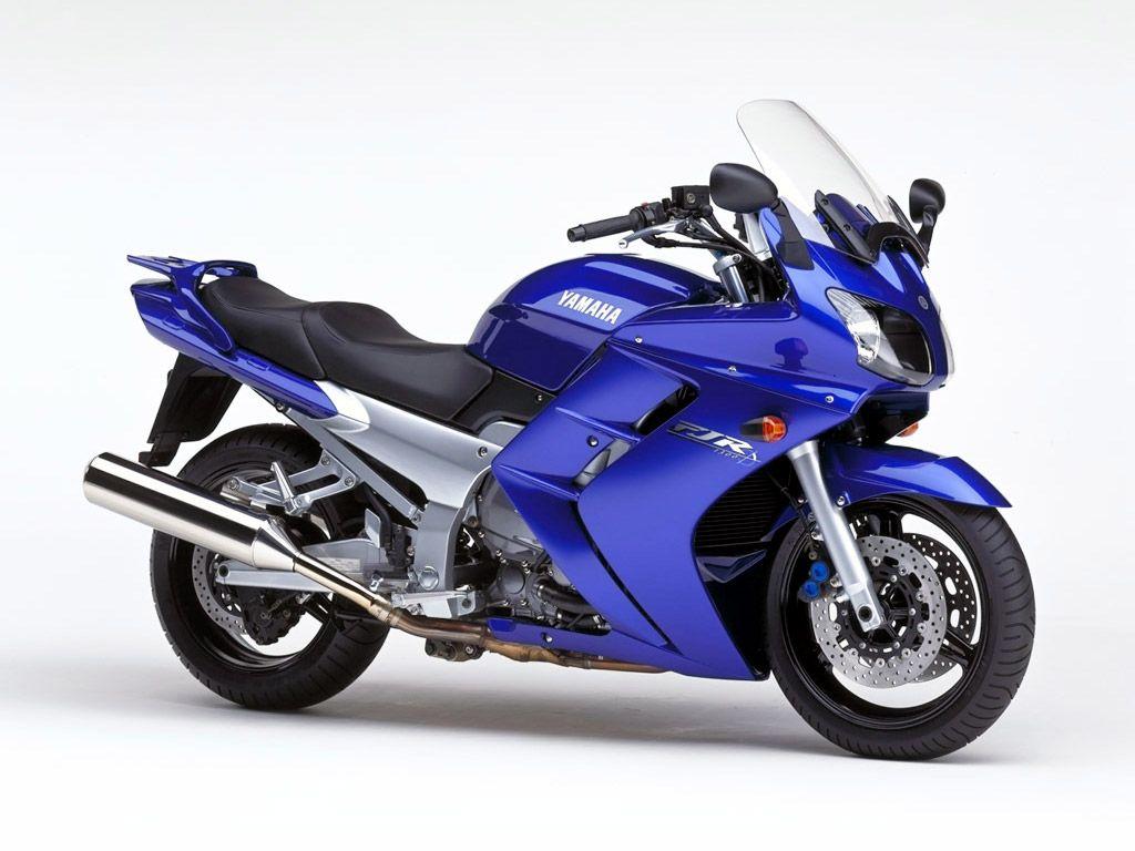 1024x768 Sports Bike Photo Wallpaper: Yamaha Sports Motorcycles