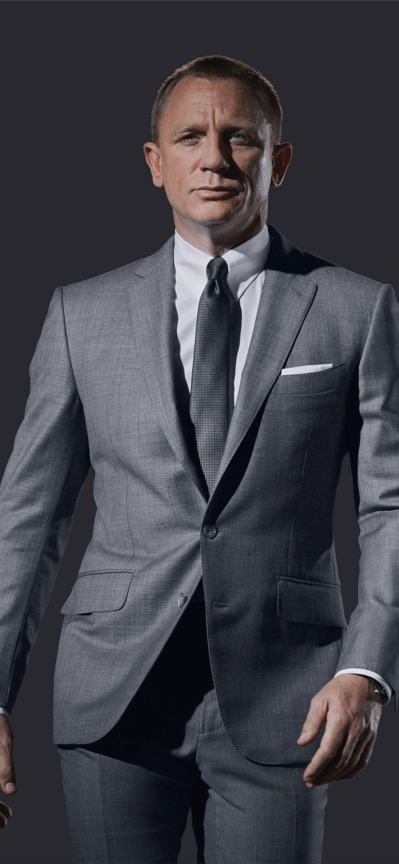 1284x2778 daniel craig iPhone Wallpaper Free Download