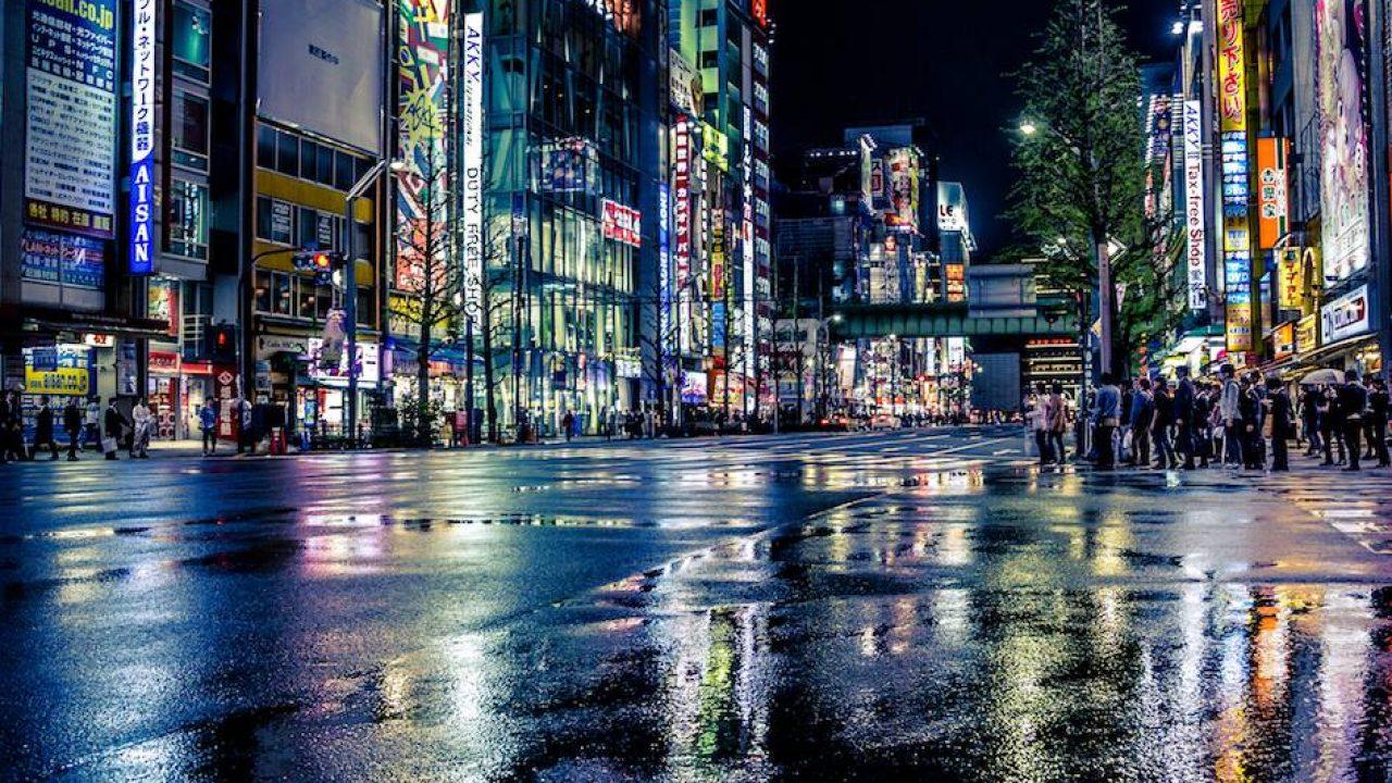 1280x720 Akihabara: Maids, Arcades, and Manga in Electric Town