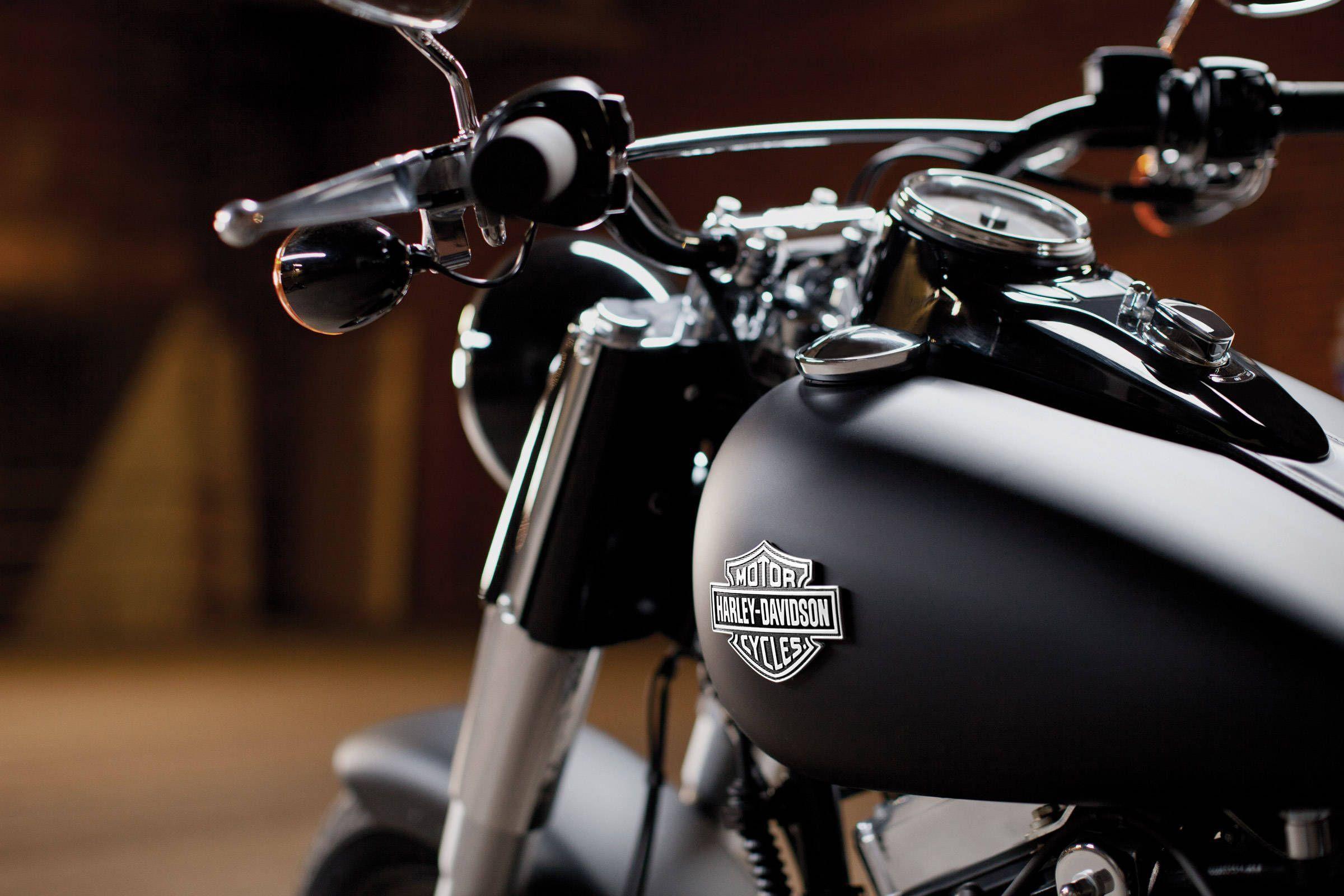 2400x1600 Harley Davidson 3D Wallpaper