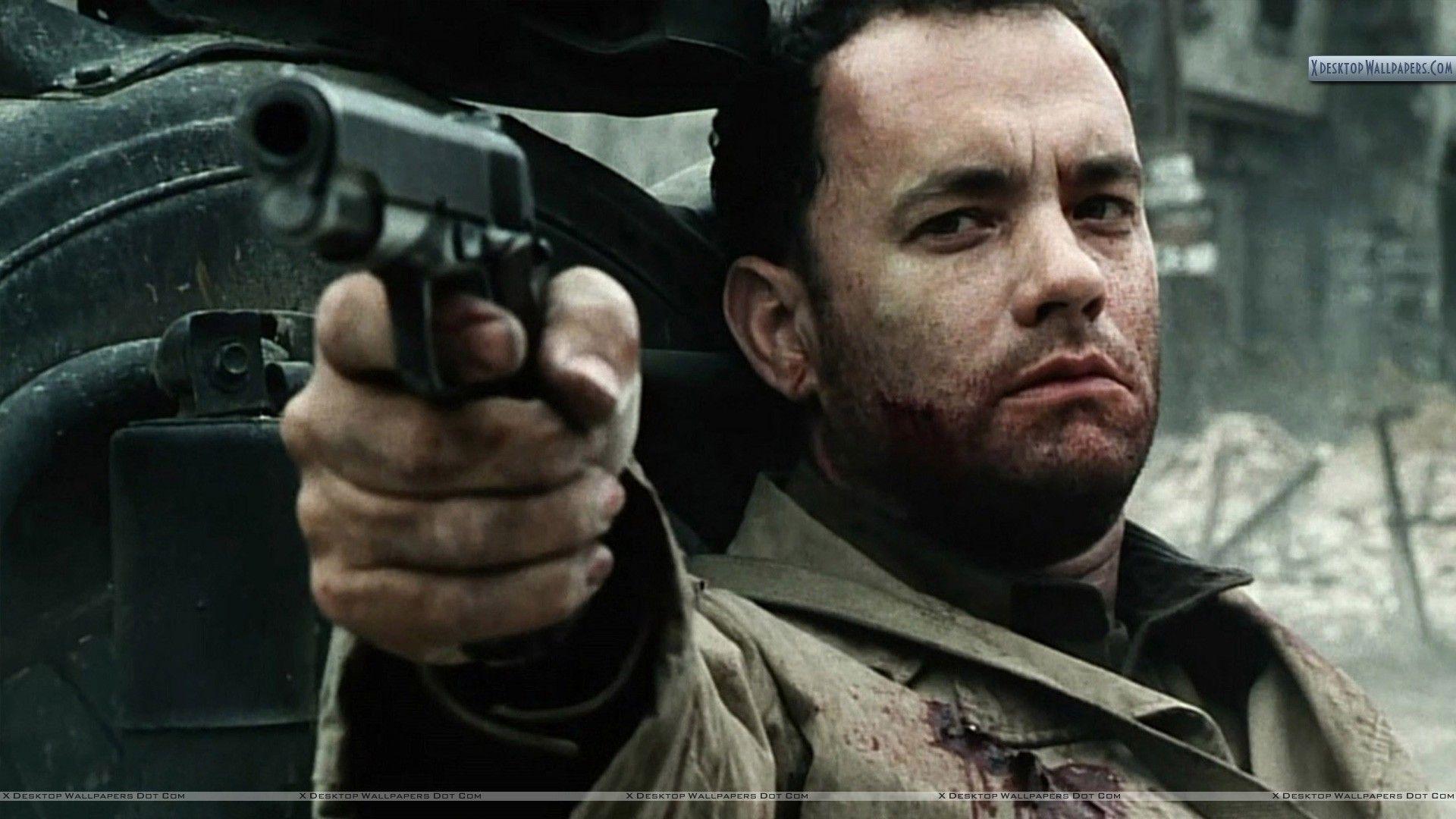 1920x1080 Tom Hanks Holding A Gun hình nền