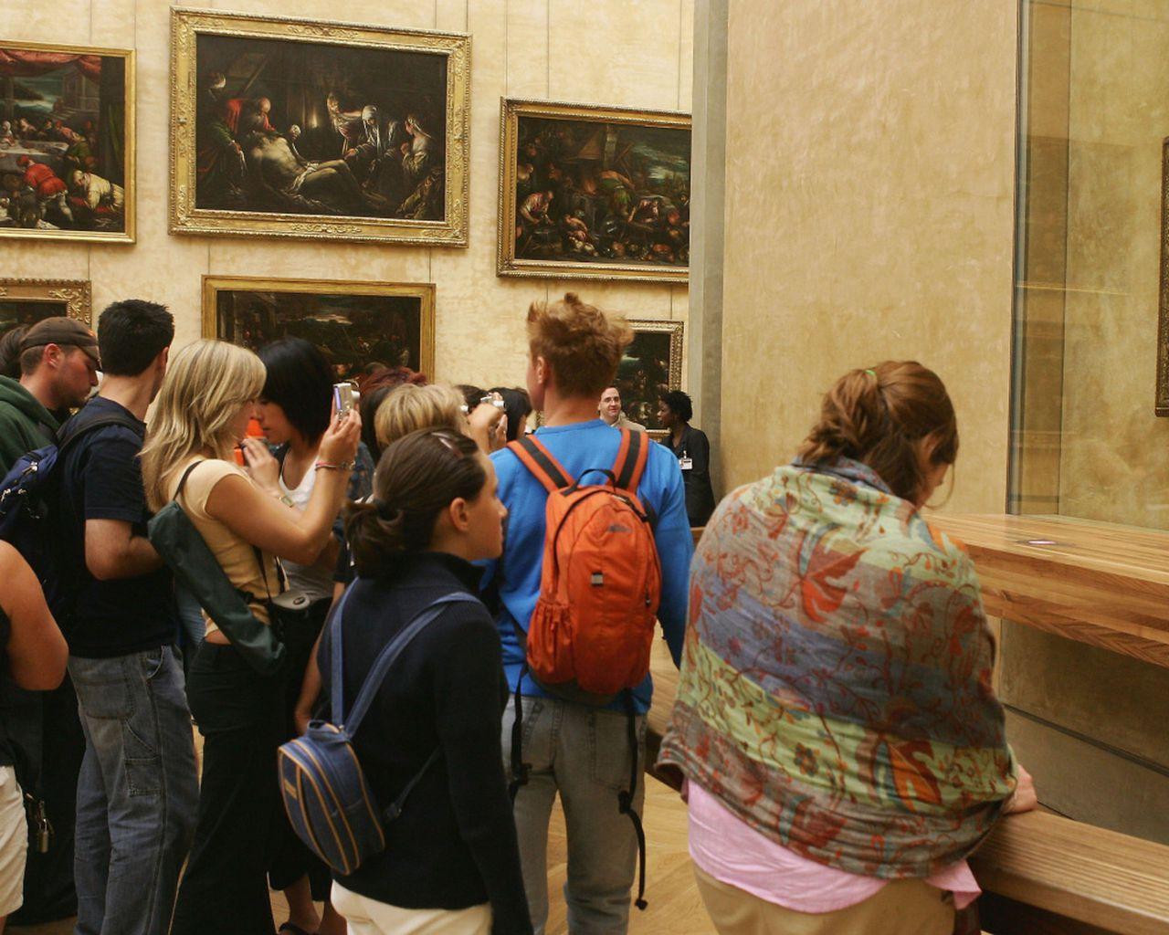 1280x1024 Leave Mona Lisa where she lies; she's been abused enough: DiManno