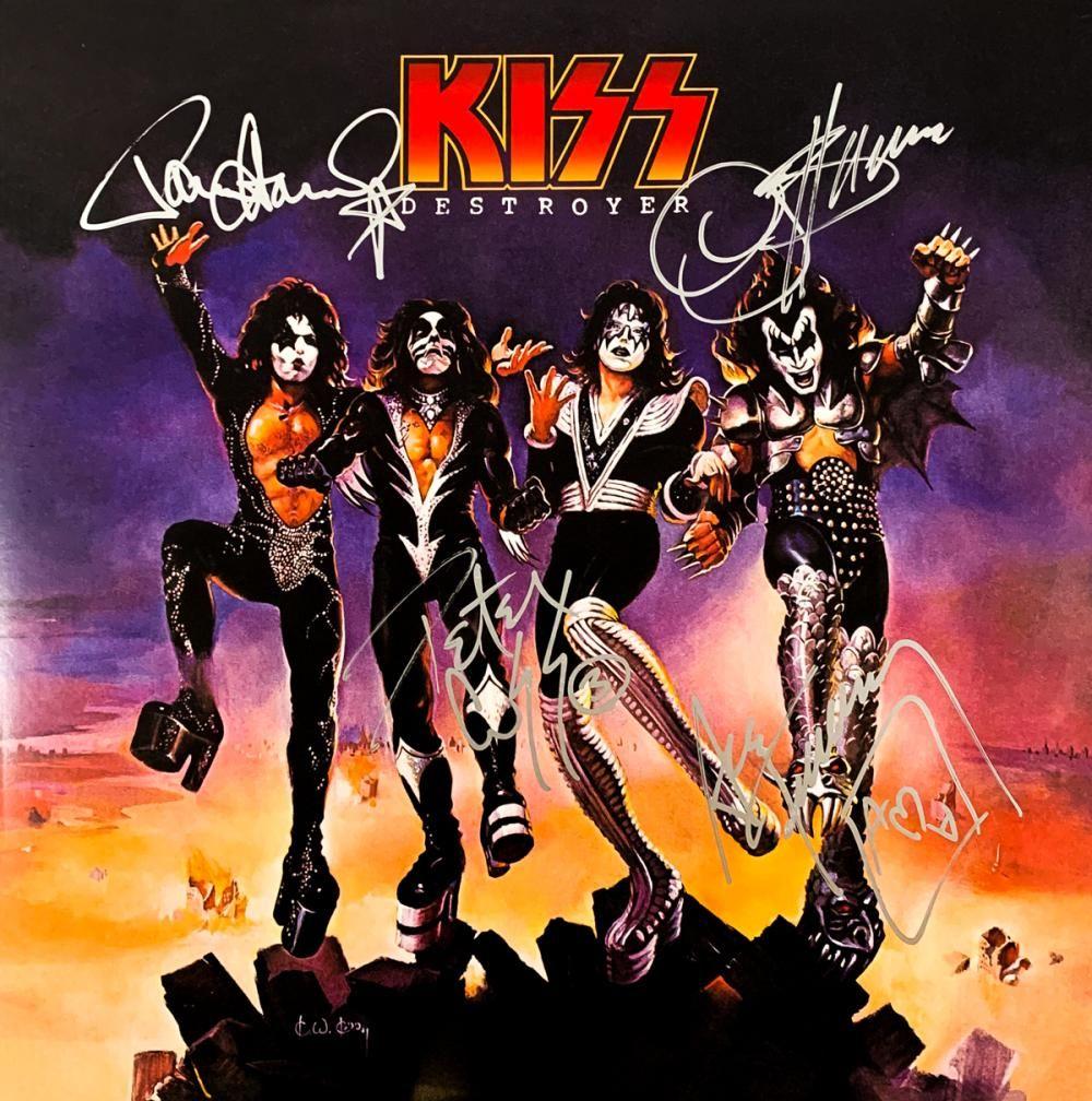 457 Kiss Band 1974 Stock Photos HighRes Pictures and Images  Getty  Images