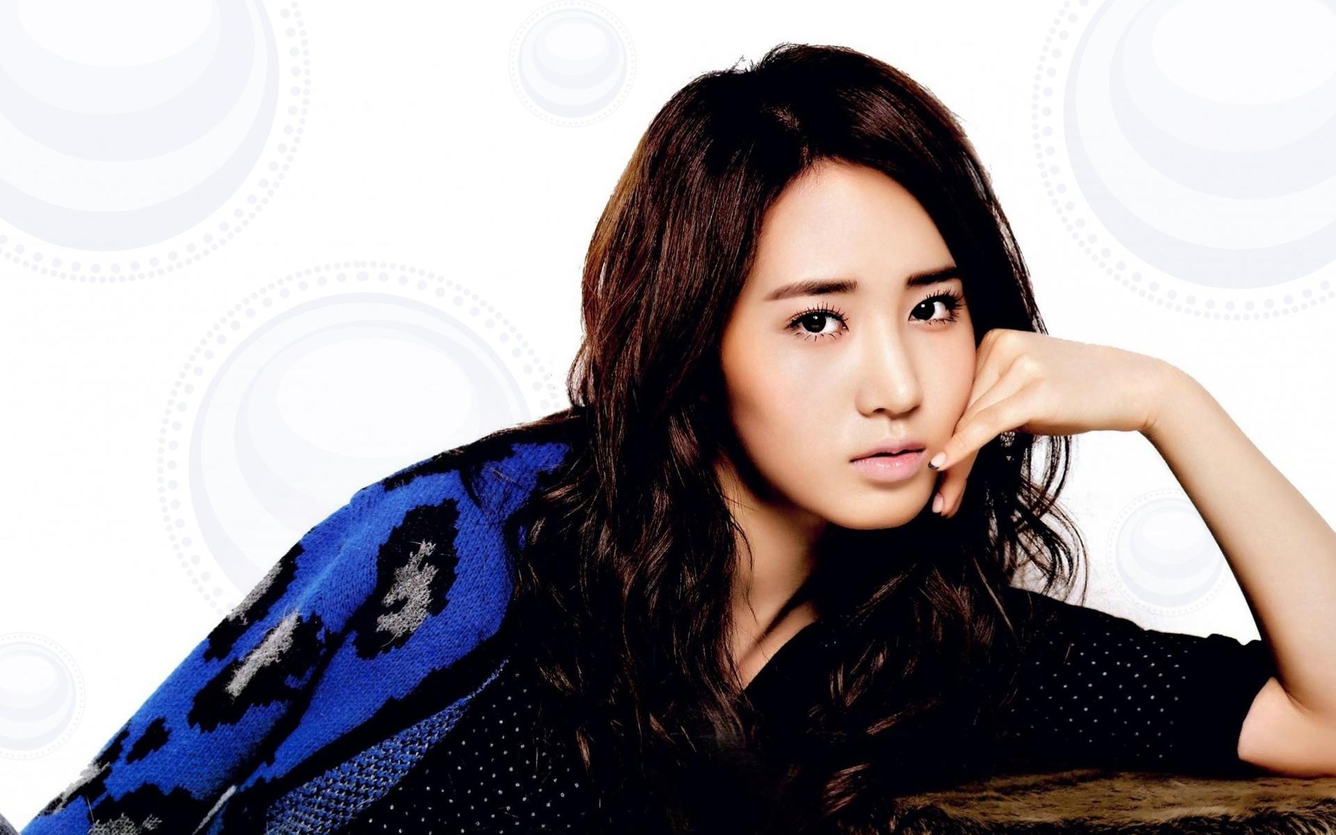 1920x1200 Yuri Kwon Wallpaper