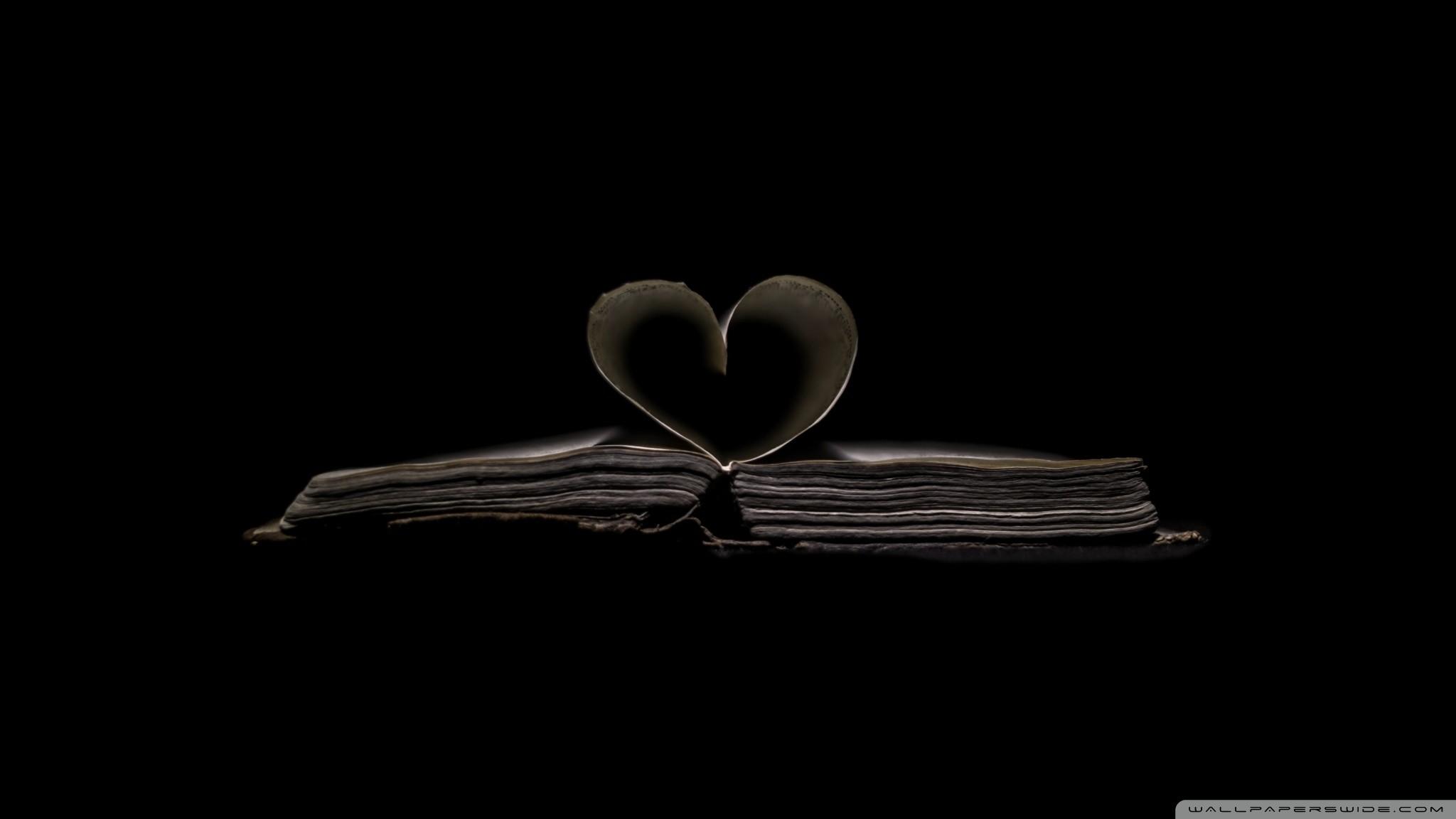 2048x1152 Black and White Heart Wallpaper