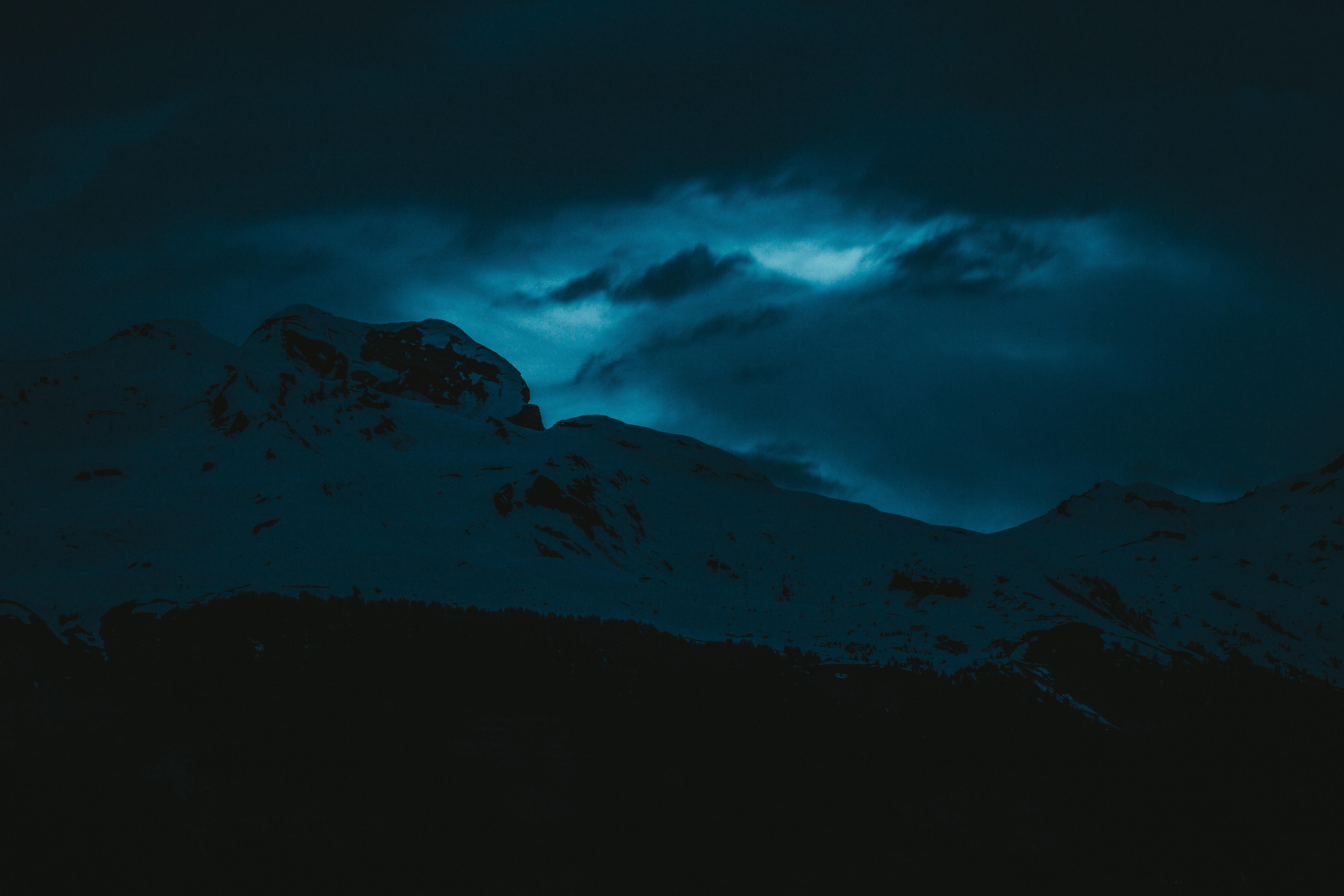 5472x3648 Wallpaper 4k Dark Evening Snow Covered Mountains Wallpaper