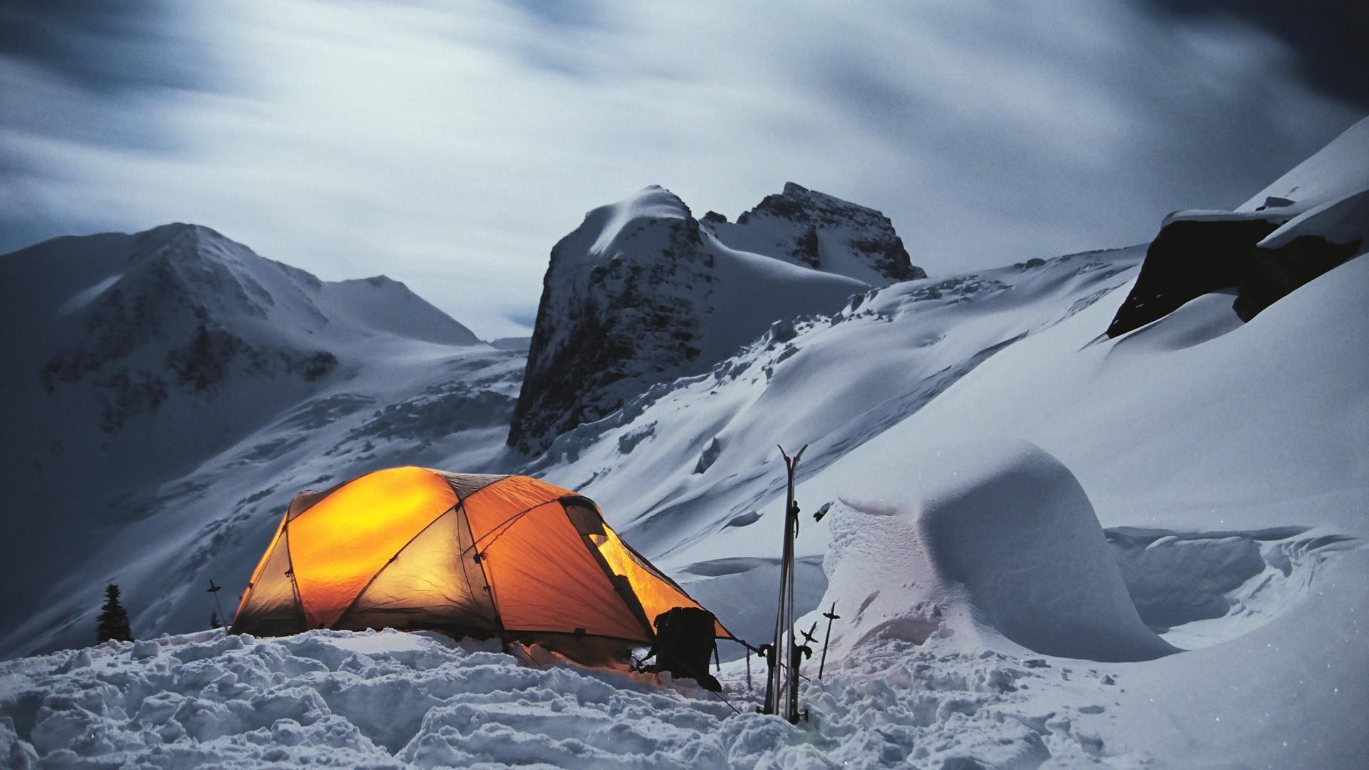 1920x1080 Winter Camper Wallpaper