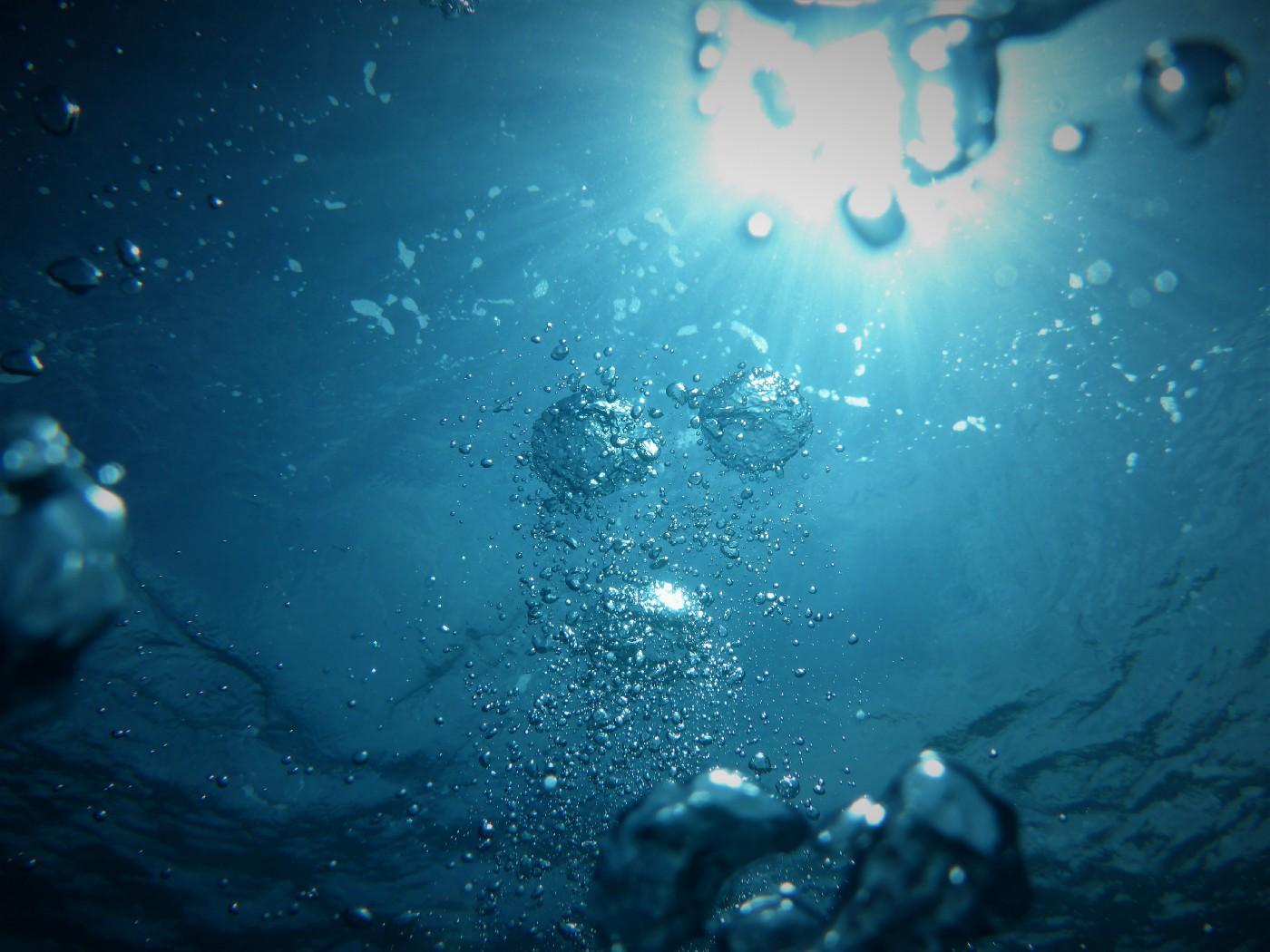 1400x1050 Be Like Water My Friend”