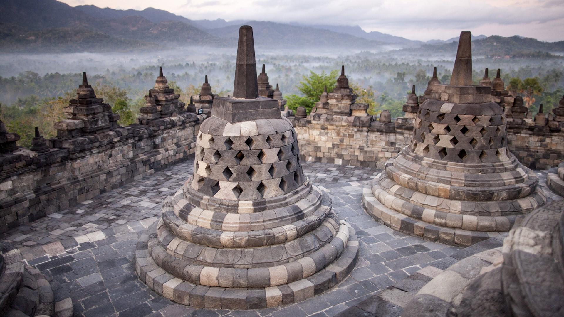 1920x1080 Bell Shaped Stupas In Borobudur Temple, Central Java Island, Indonesia. Windows 10 Spotlight Image