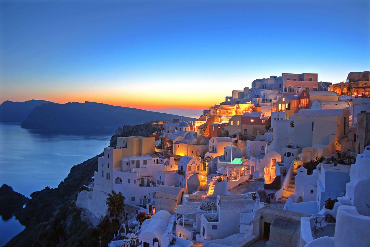 1255x837 The Best Sunset Viewing Spots on Santorini