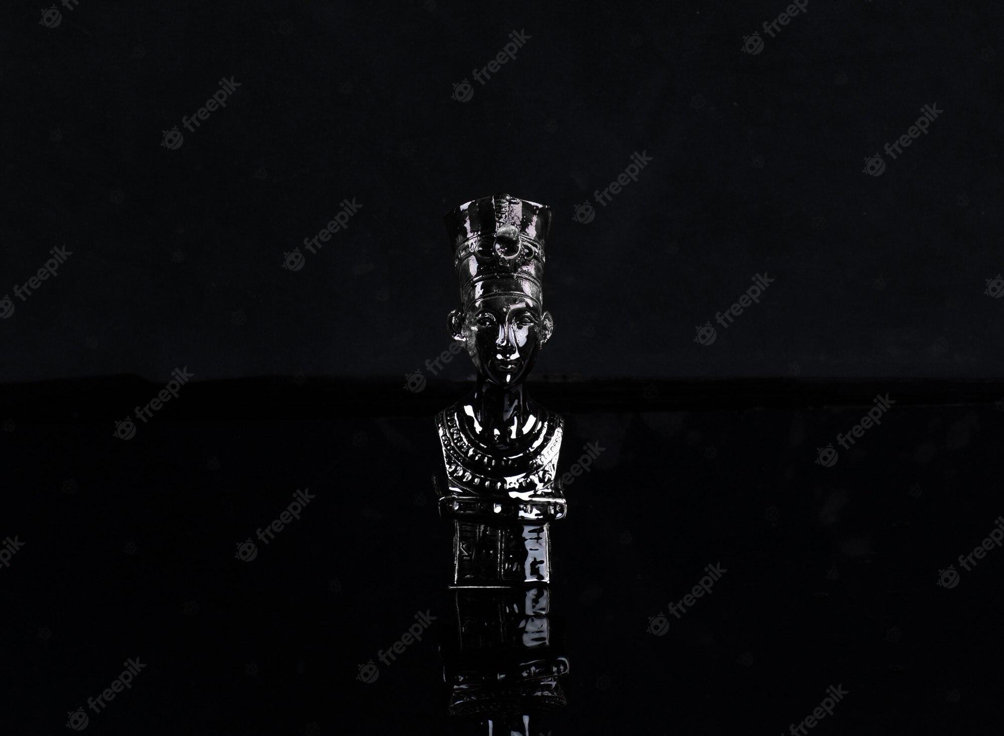2000x1465 Premium Photo. Black statue of an egyptian goddess