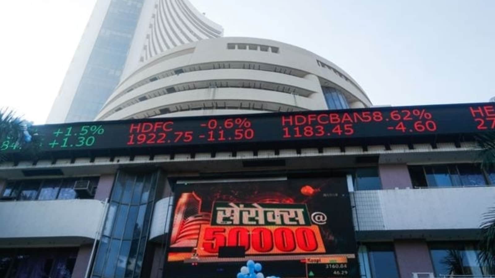 1600x900 Markets opening bell: Sensex at 762; Nifty drops below 520