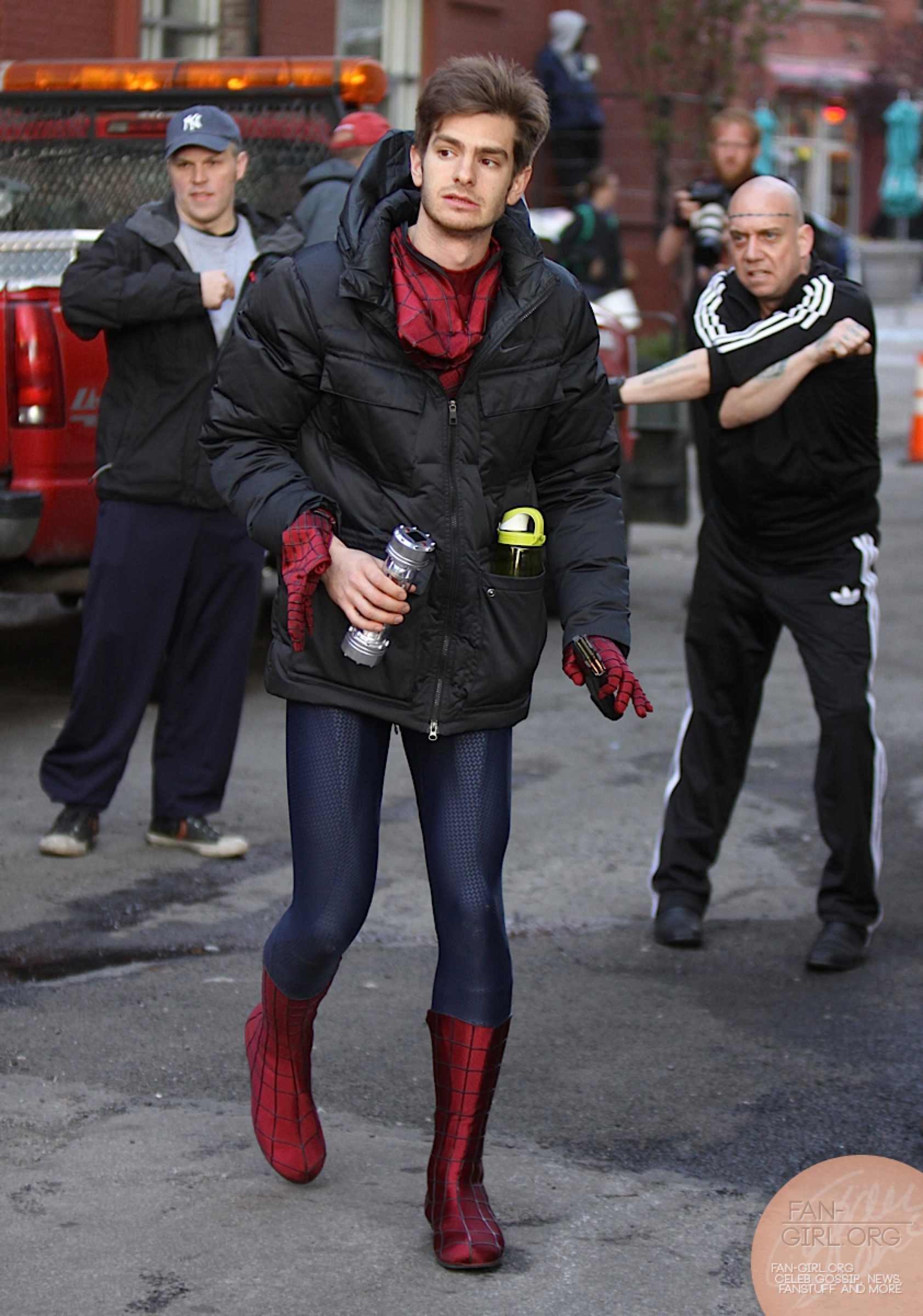 1684x2400 Gwen Stacy Wallpaper