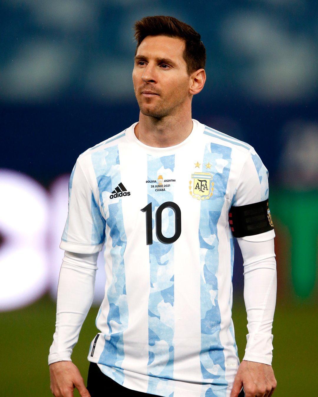 Messi Smile Wallpapers - Top Free Messi Smile Backgrounds - WallpaperAccess