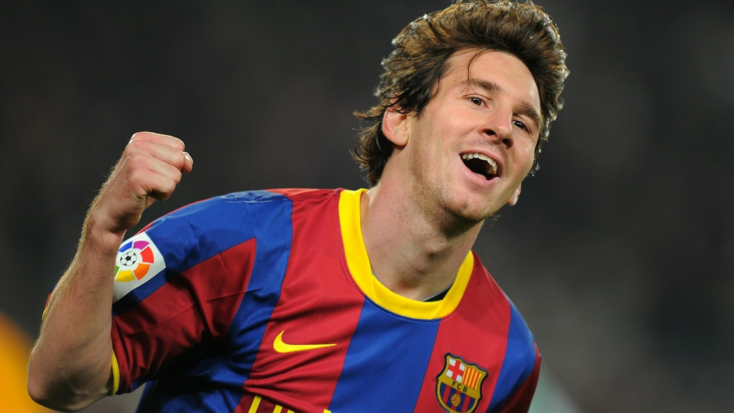 2560x1440 Lionel Andrés Messi MacBook Air Wallpaper Download