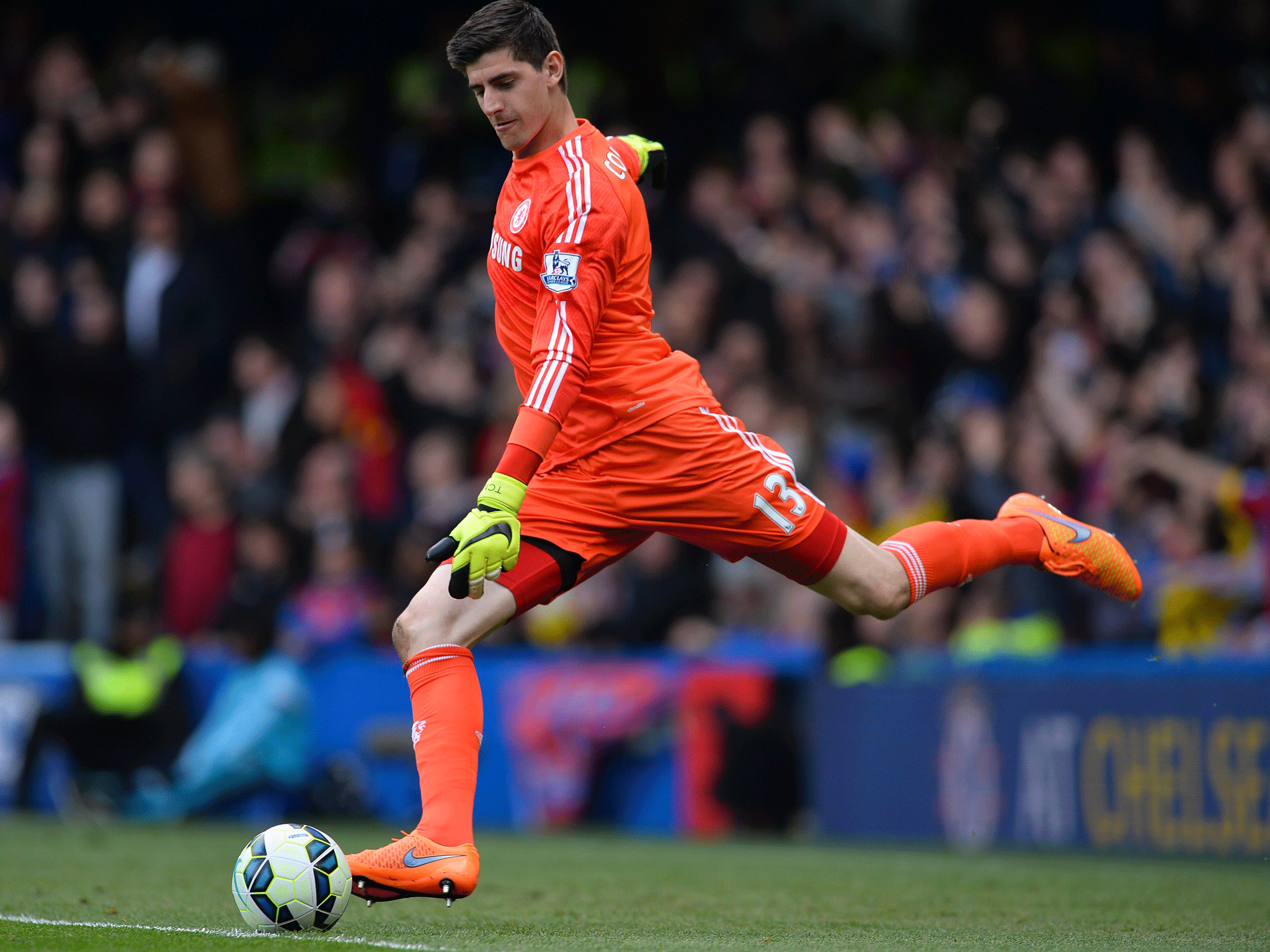 2048x1536 Thibaut Courtois to Real Madrid: Chelsea facing 'a battle' to keep Belgian fears missing out if club sign Manchester United's David De Gea