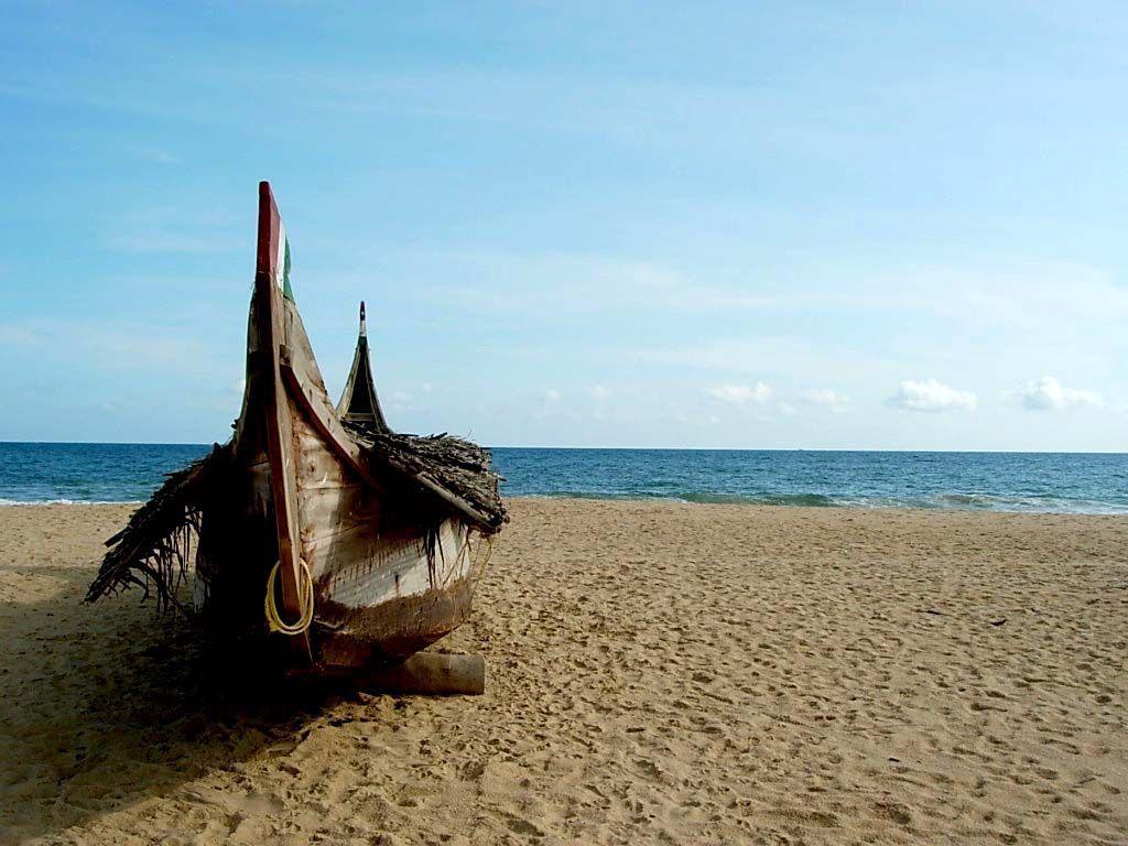 1024x768 Keep sand on your foot and be the witness of serene beauty of marvellous beaches in Kerala.