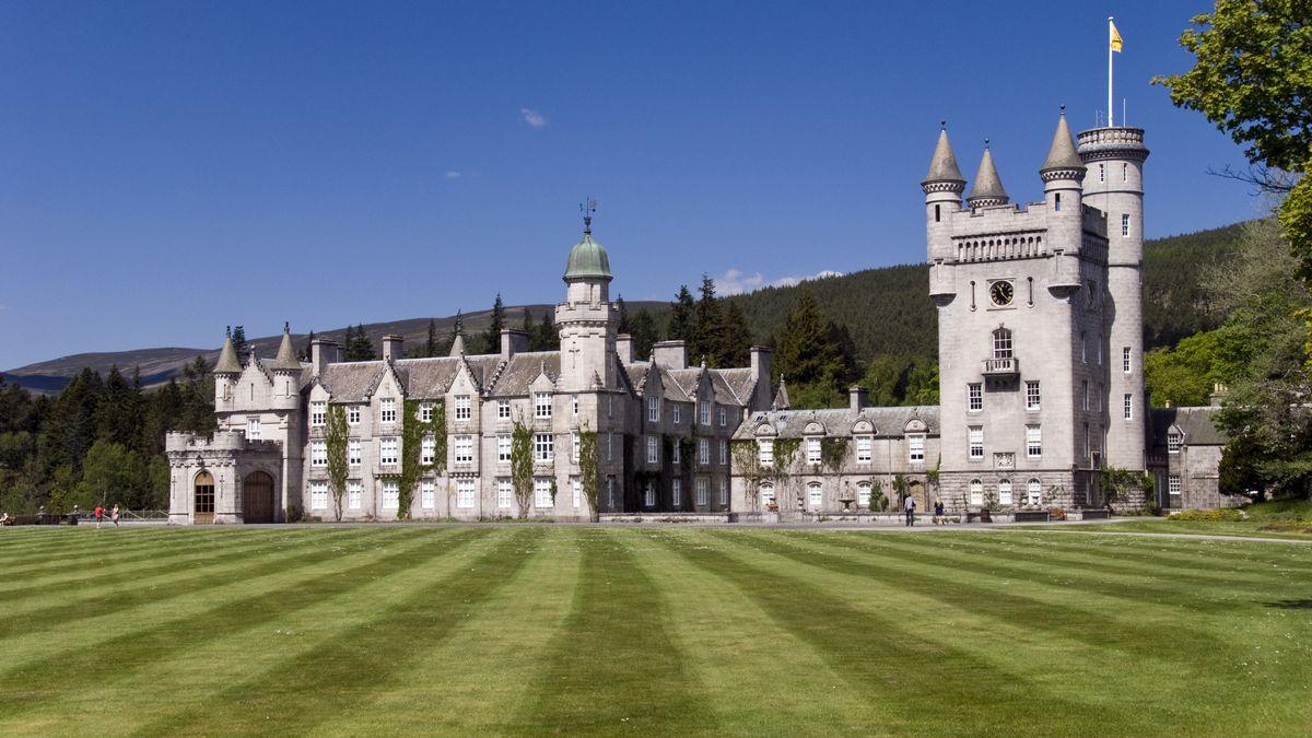 Balmoral Castle Wallpapers Top Free Balmoral Castle Backgrounds