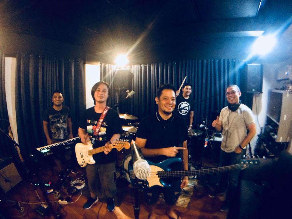 1024x768 Rivermaya preps for US Tour Voice Coach Jojo Acosta mentors Acosta's Singer Studio