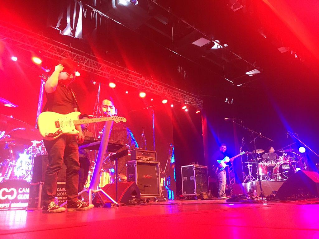1024x768 garretta_mae concert in kuwait