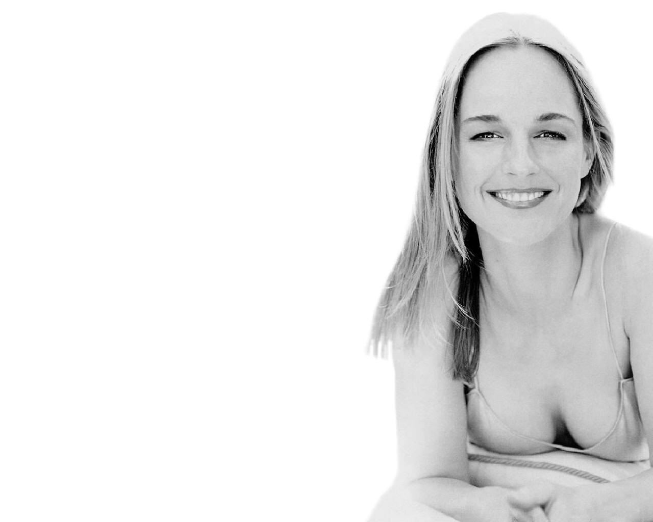 1280x1024 Helen Hunt Hunt Wallpaper