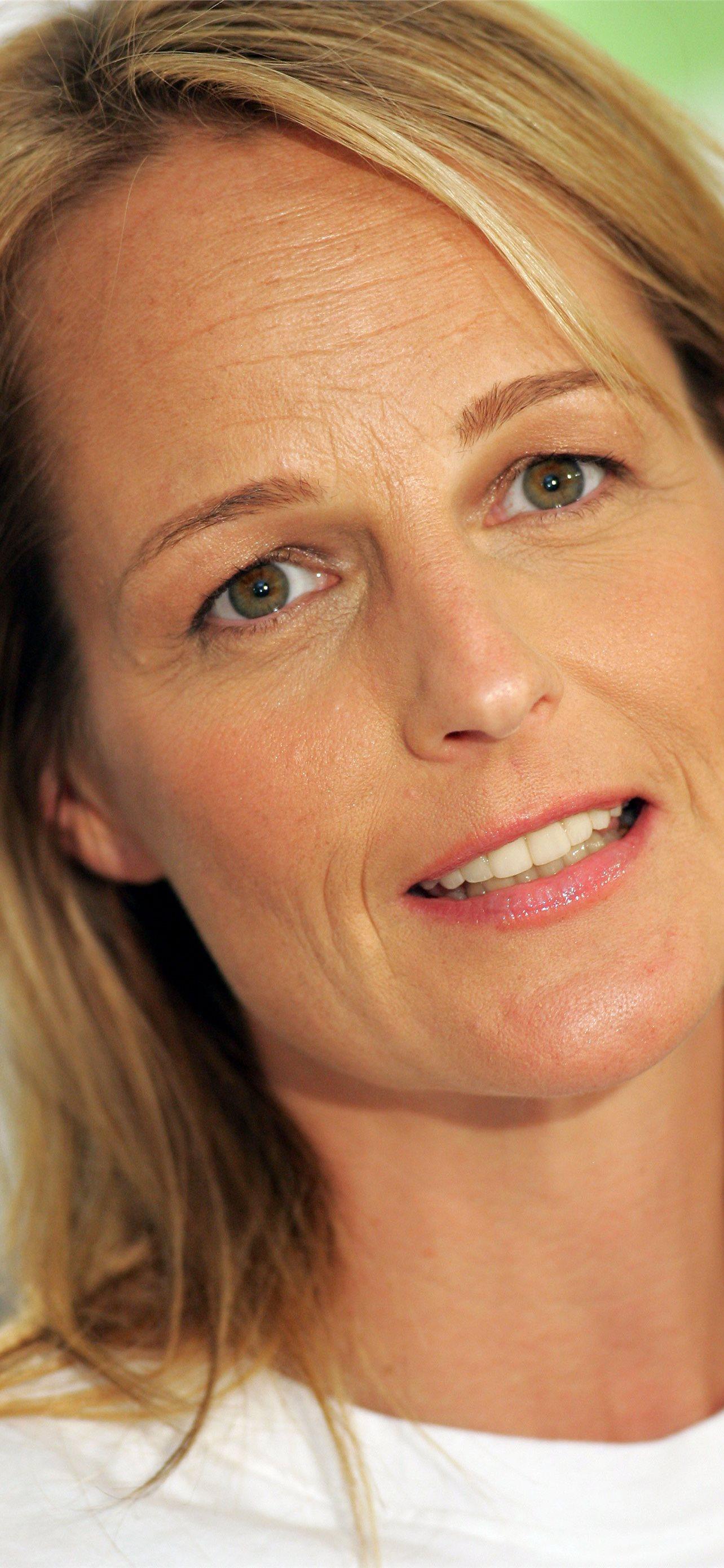 1284x2778 helen hunt iPhone Wallpaper Free Download
