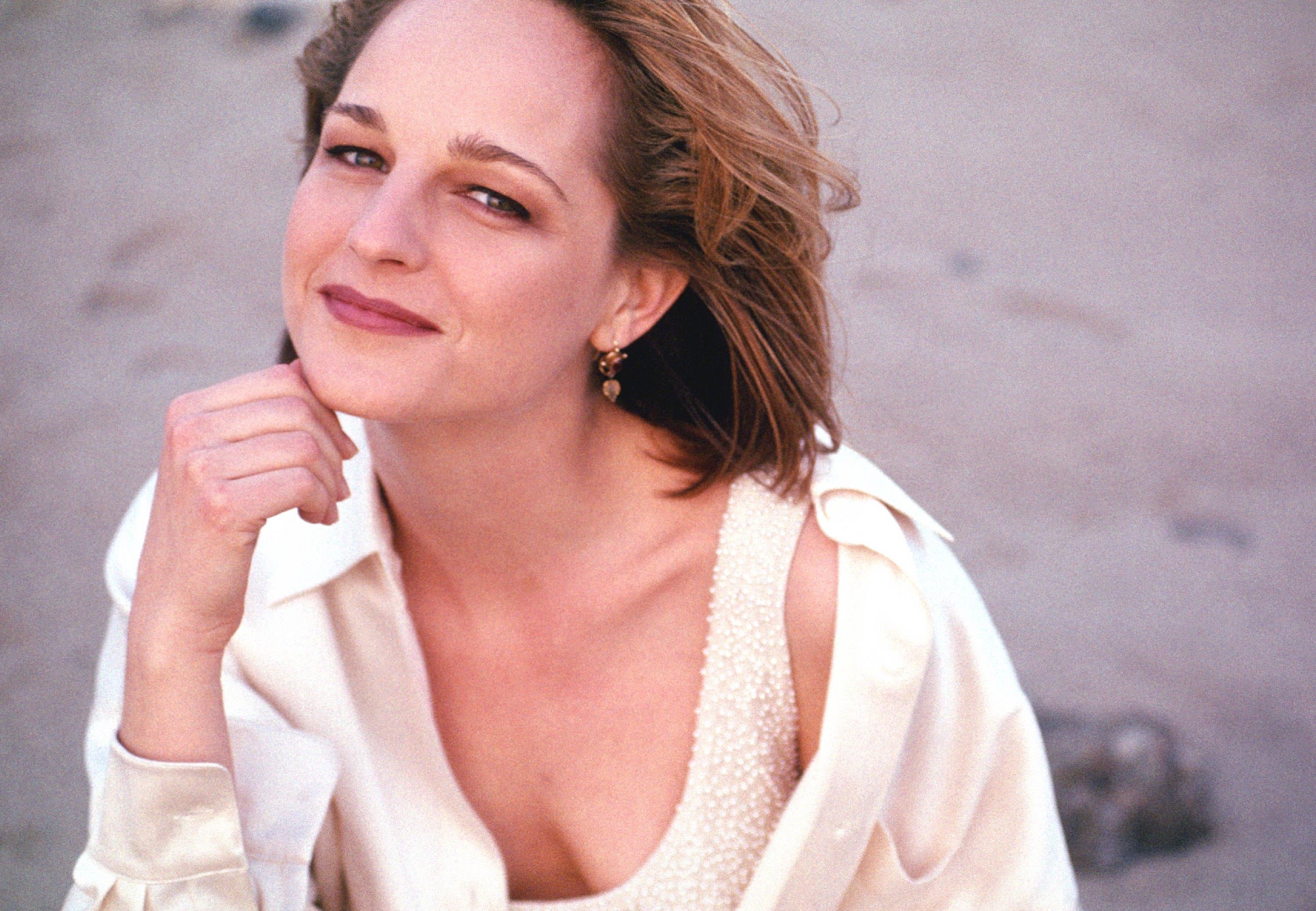 3000x2077 Download Helen Hunt New Beautiful Wallpaper 2020 HD Free Download Wallpaper