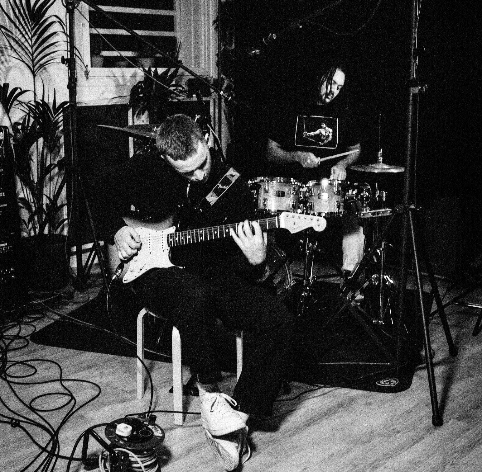 1546x1516 Flaunt Premiere. Tom Misch and Yussef Dayes “Kyiv” (live)