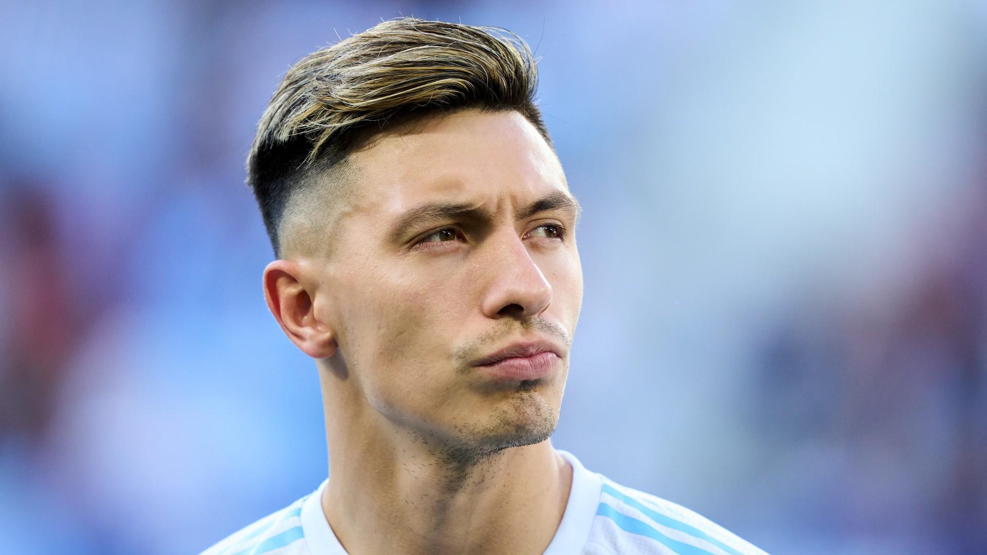 1920x1080 Lisandro Martinez to Man United: Why Erik ten Hag made Ajax defender a priority signing for Red Devils. Sporting News Singapore