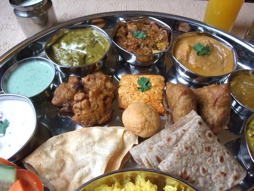 1024x768 INDIAN FOOD Indian Thali 27. NORTH INDIAN THALI Min