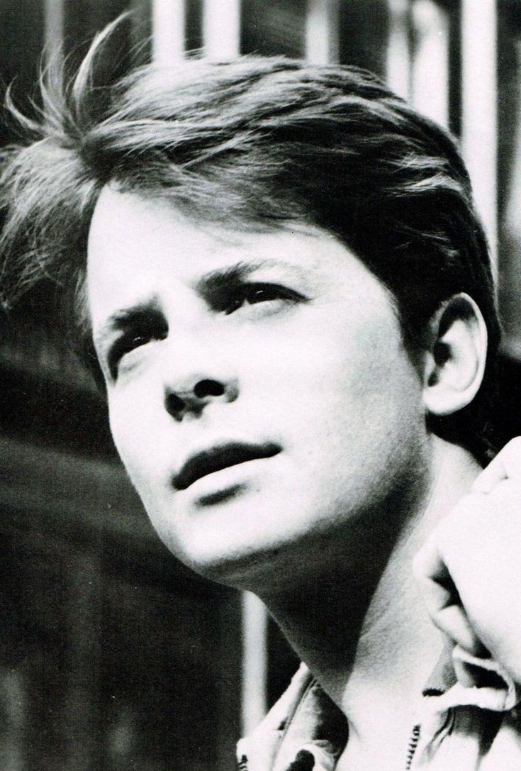 735x1087 Michael J. Fox HQ Wallpaper. Michael j, Michael j fox, Alex p keaton