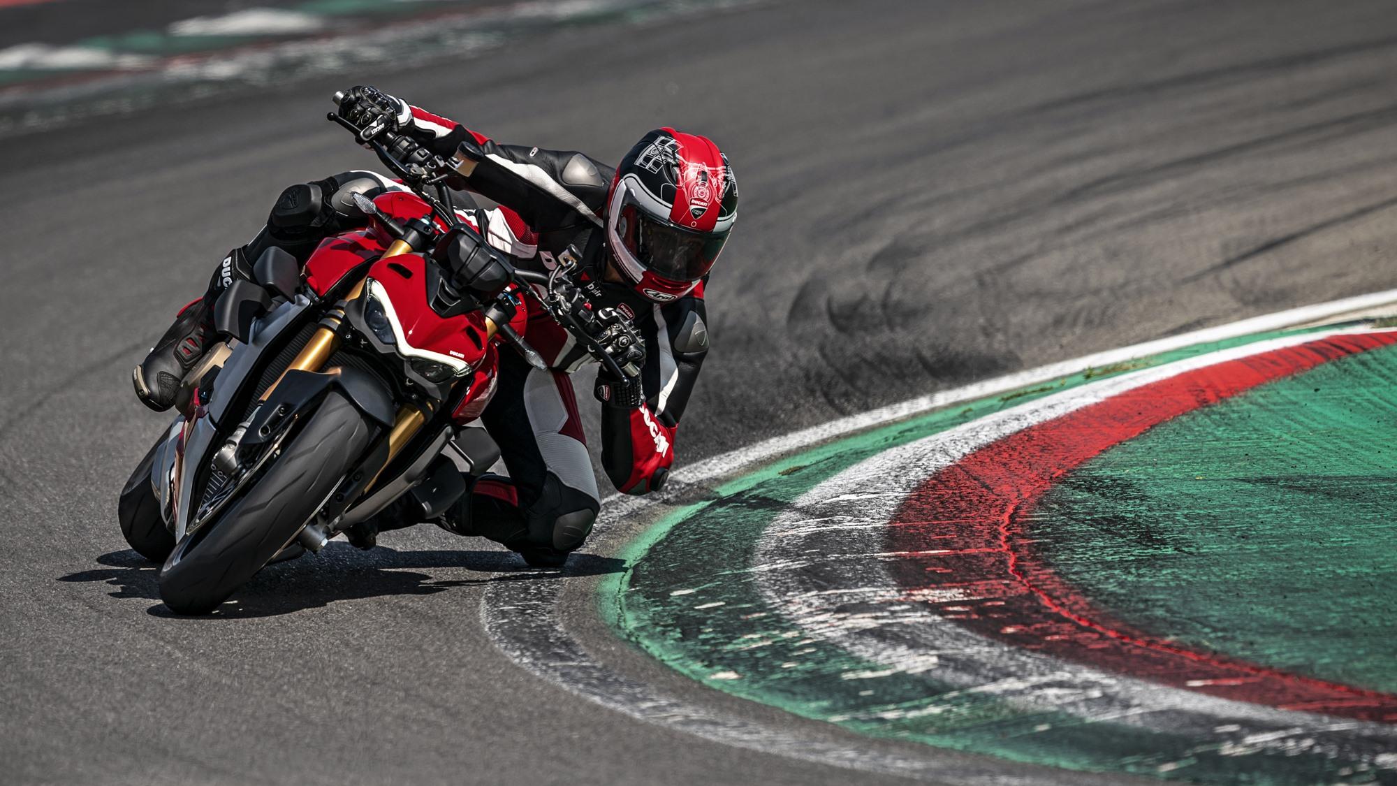 2000x1125 Ducati Streetfighter V4 S