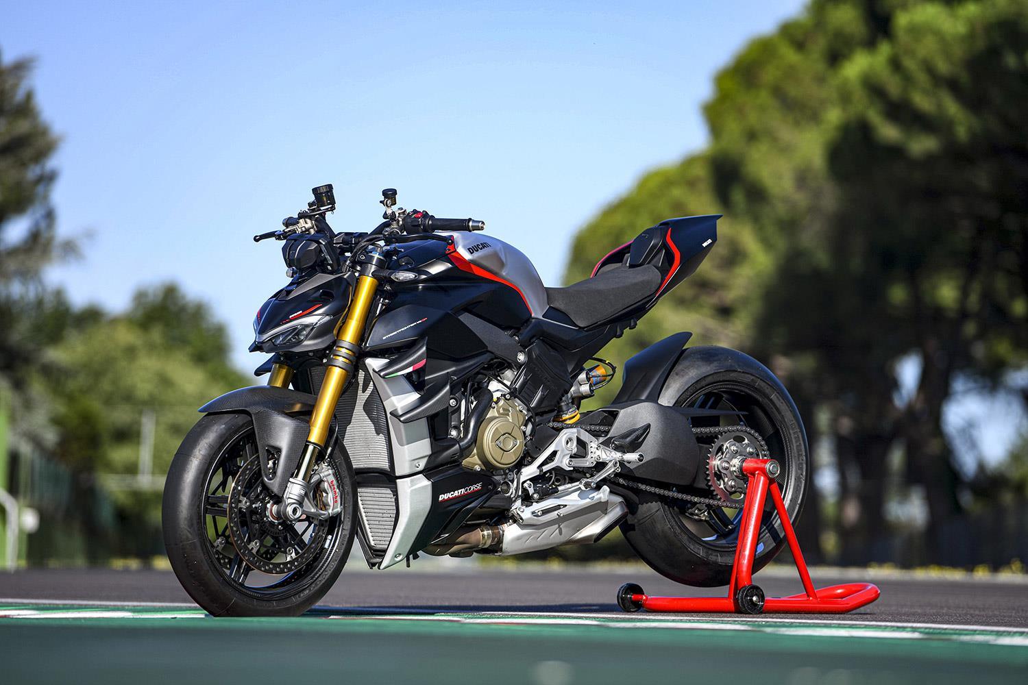 1500x1000 The Full SP: Ducati Launch Blacked Out Lightweight Streetfighter V4 SP