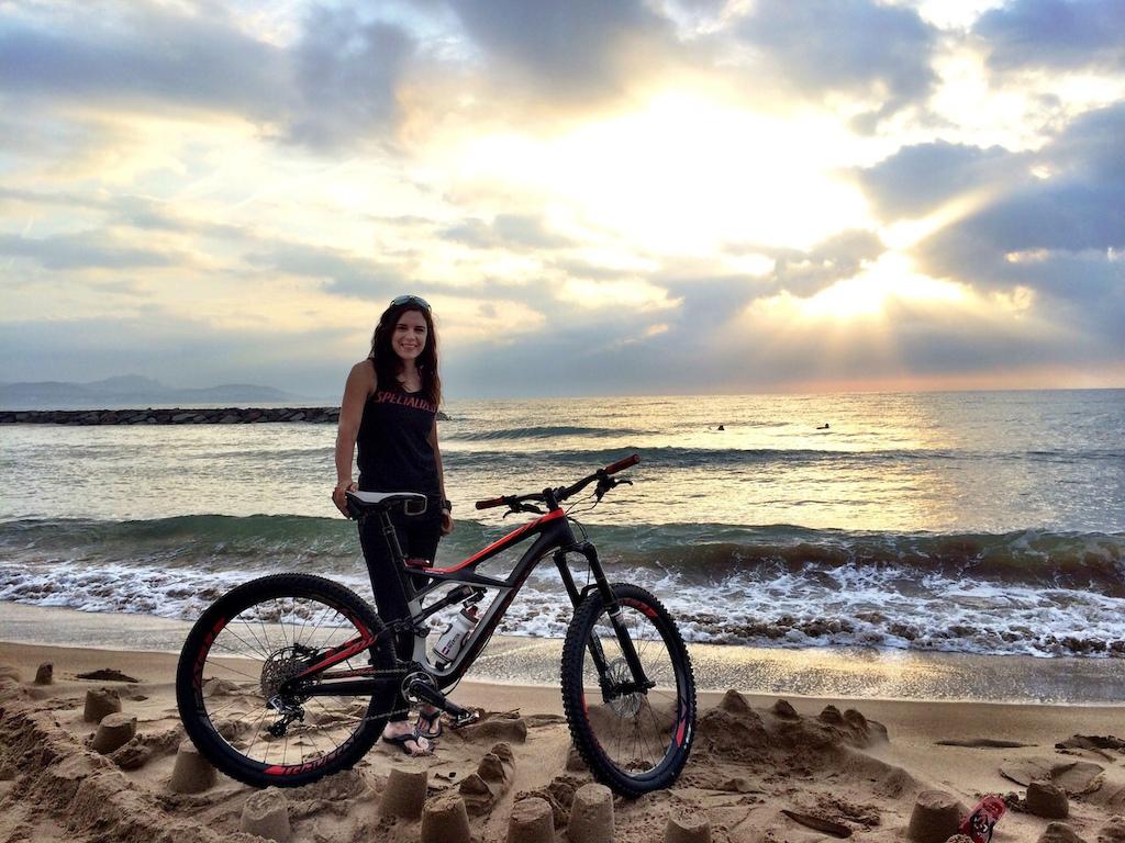 1024x768 Mountain Biking Photo