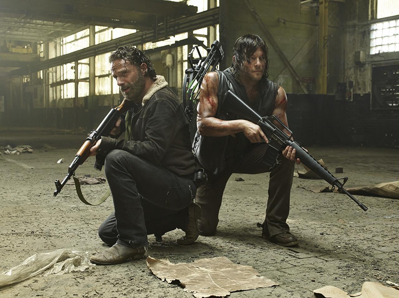 1280x959 Desktop Wallpaper The Walking Dead TV Andrew Lincoln Archers Man