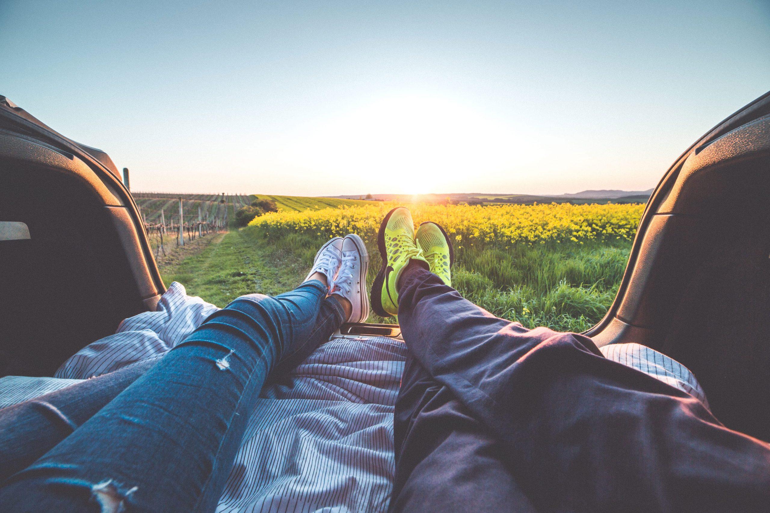 2560x1707 Wallpaper Young Couple Enjoying Romantic Sunset From Car • Wallpaper For You