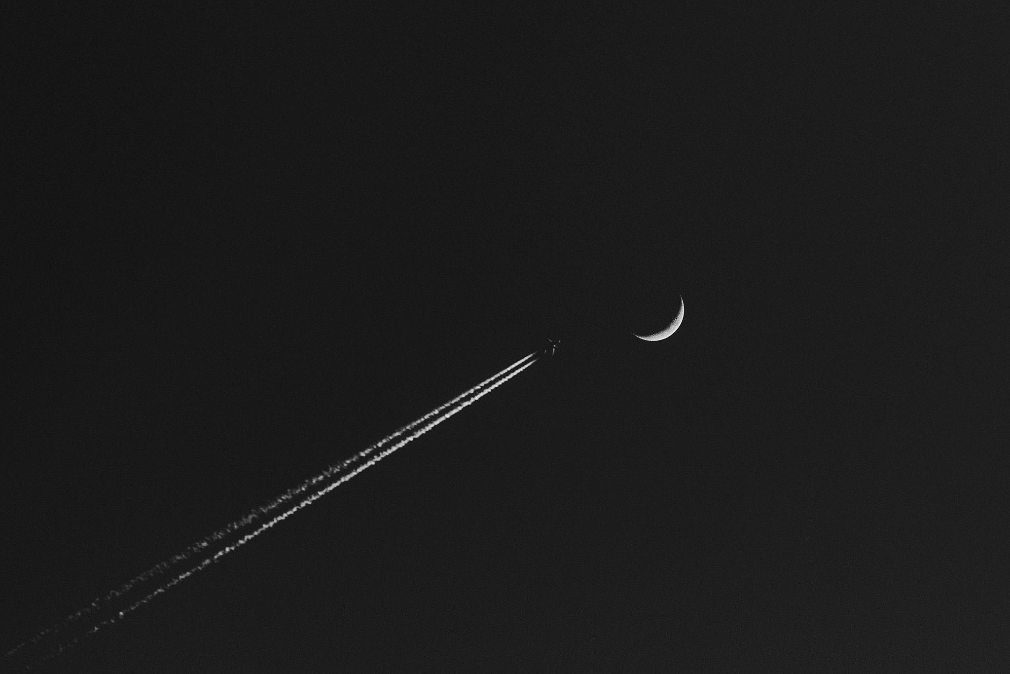 2048x1366 Airplane Moon Minimalism 1600x900 Resolution HD 4k