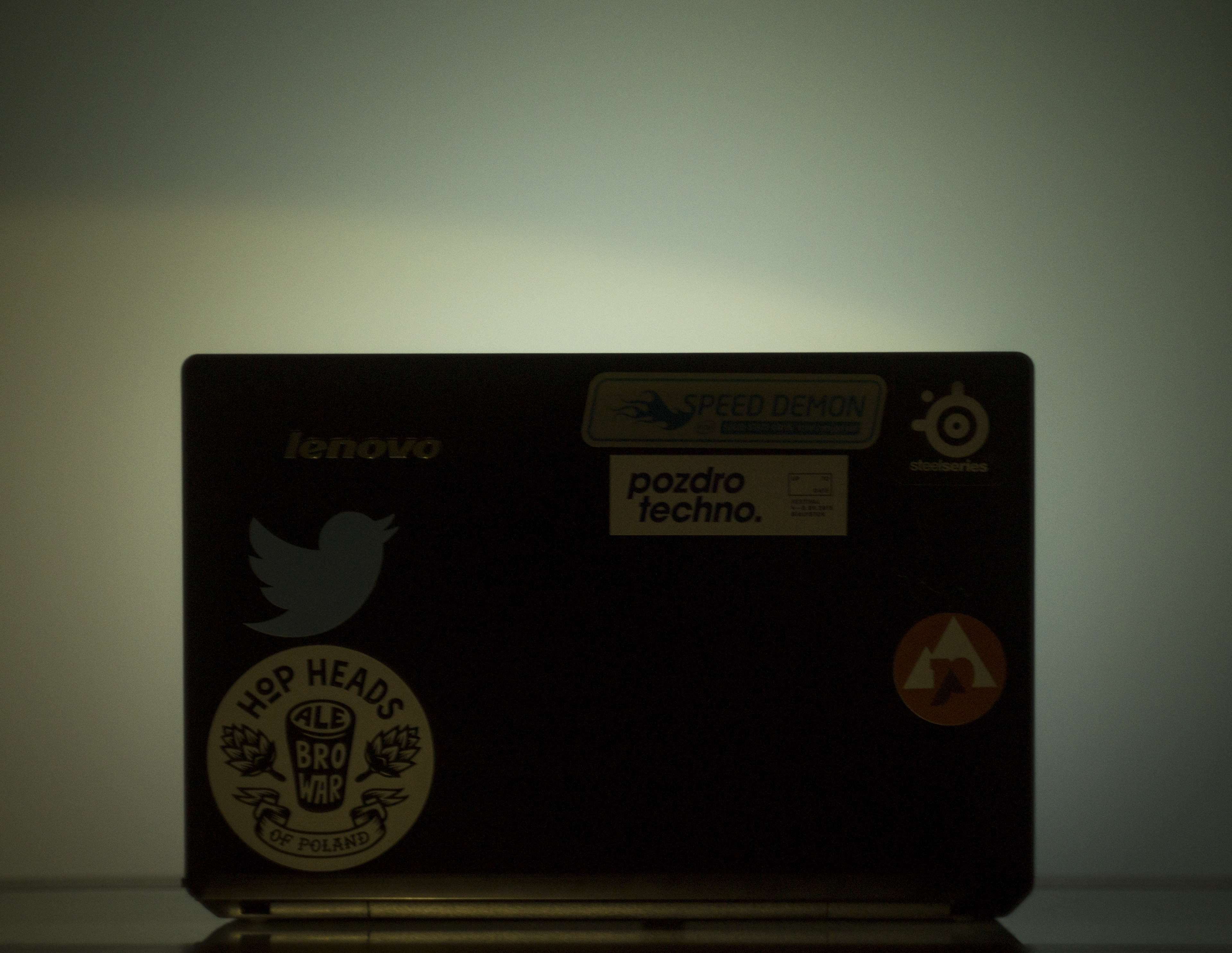 3840x2969 alebrowar, intel, lenovo, night, notebook, pozdrotechno, twitterm