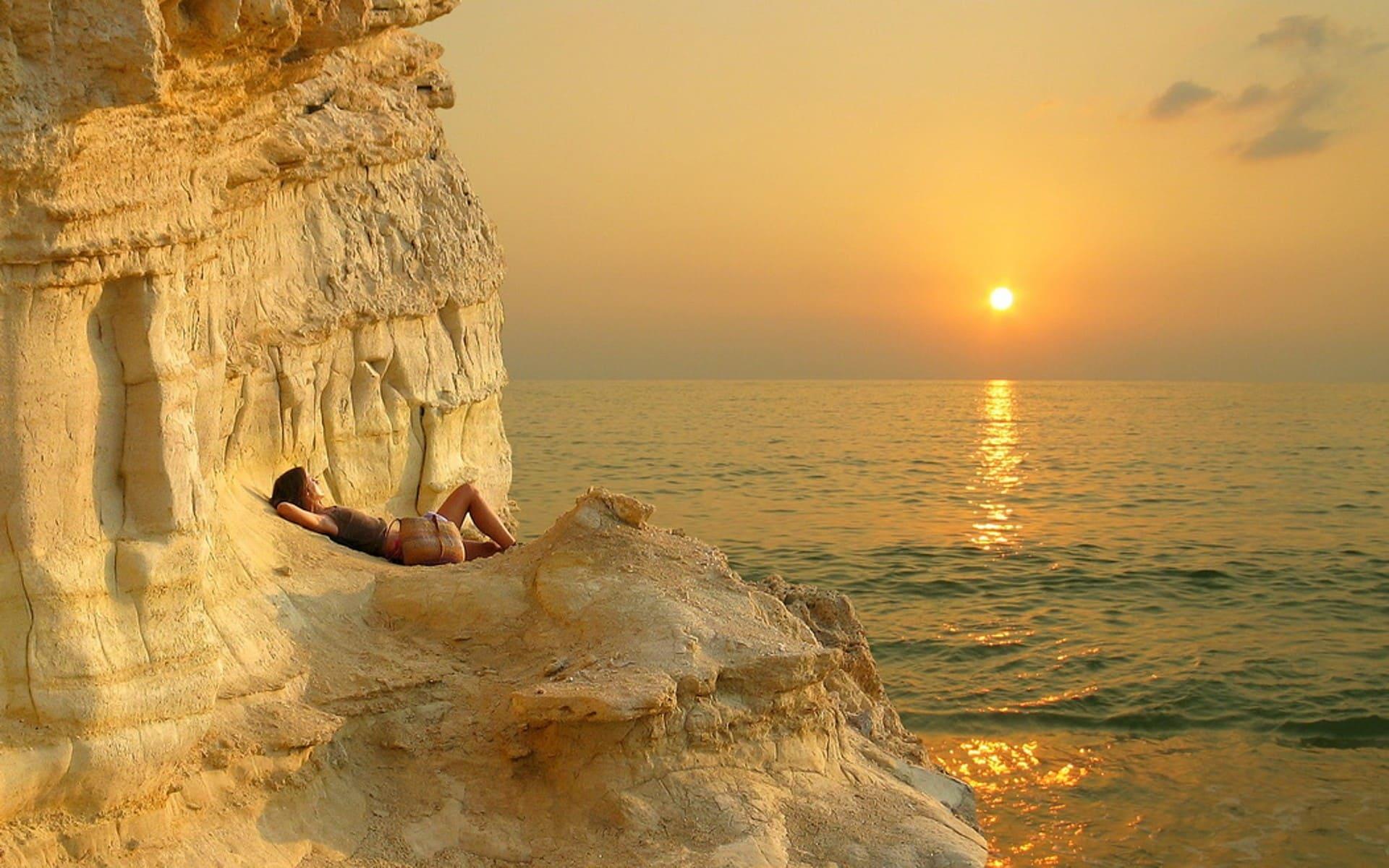 1920x1200 image of Beautiful Summer Nature Photo for Your Desktop