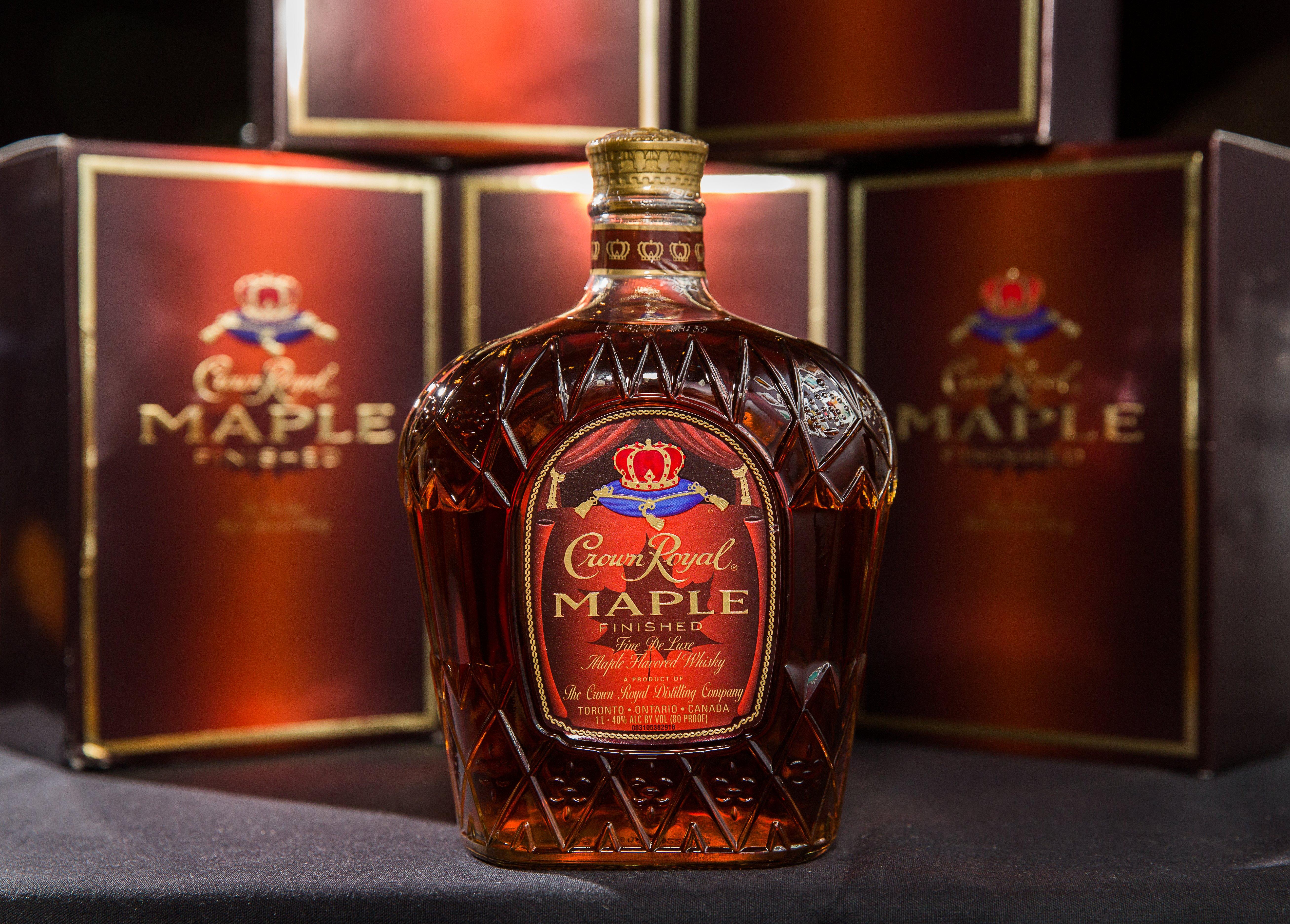 5228x3746 CROWN ROYAL canadian whisky alcohol wallpaperx3746