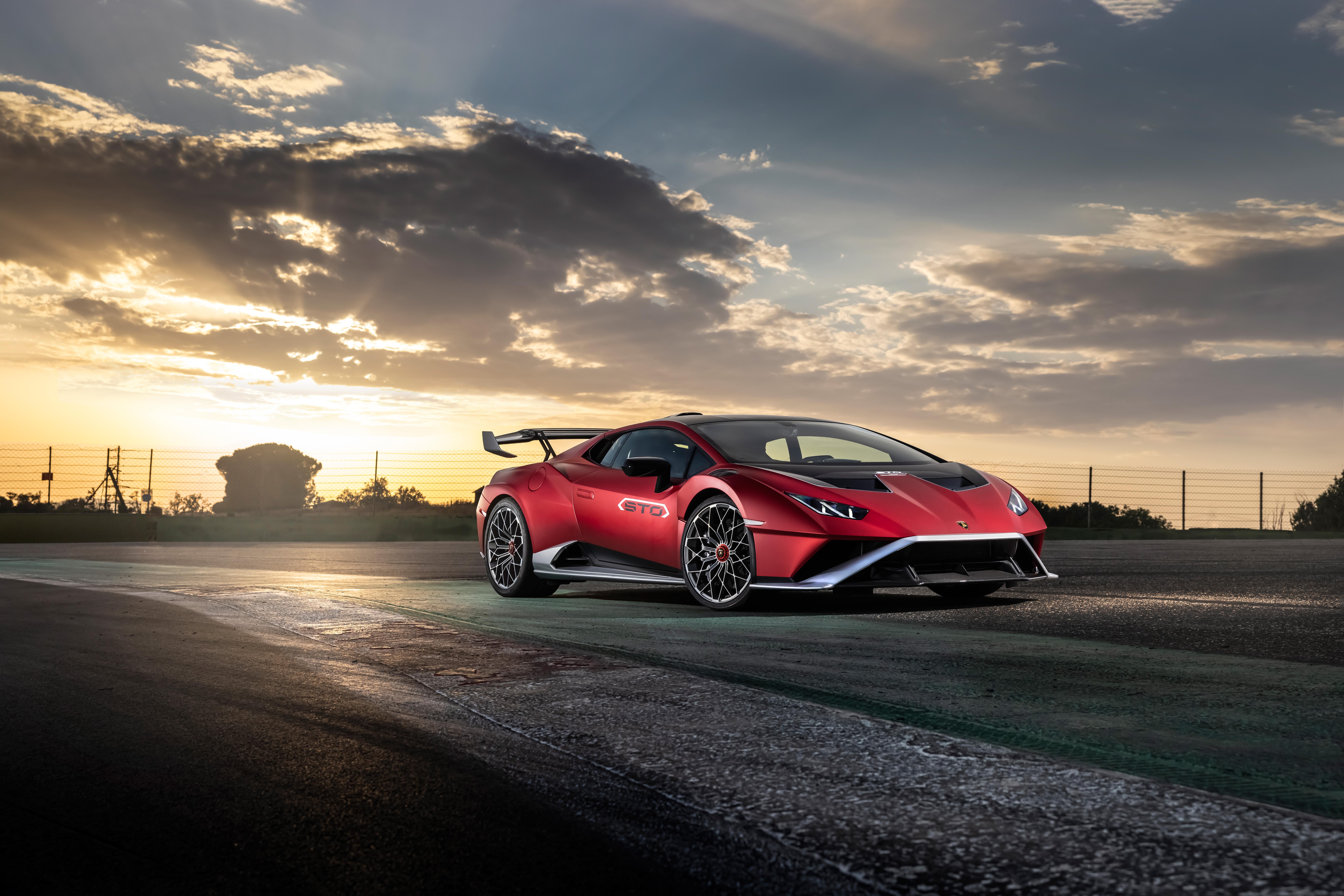 8192x5464 4K Supercar Wallpaper and Background Image